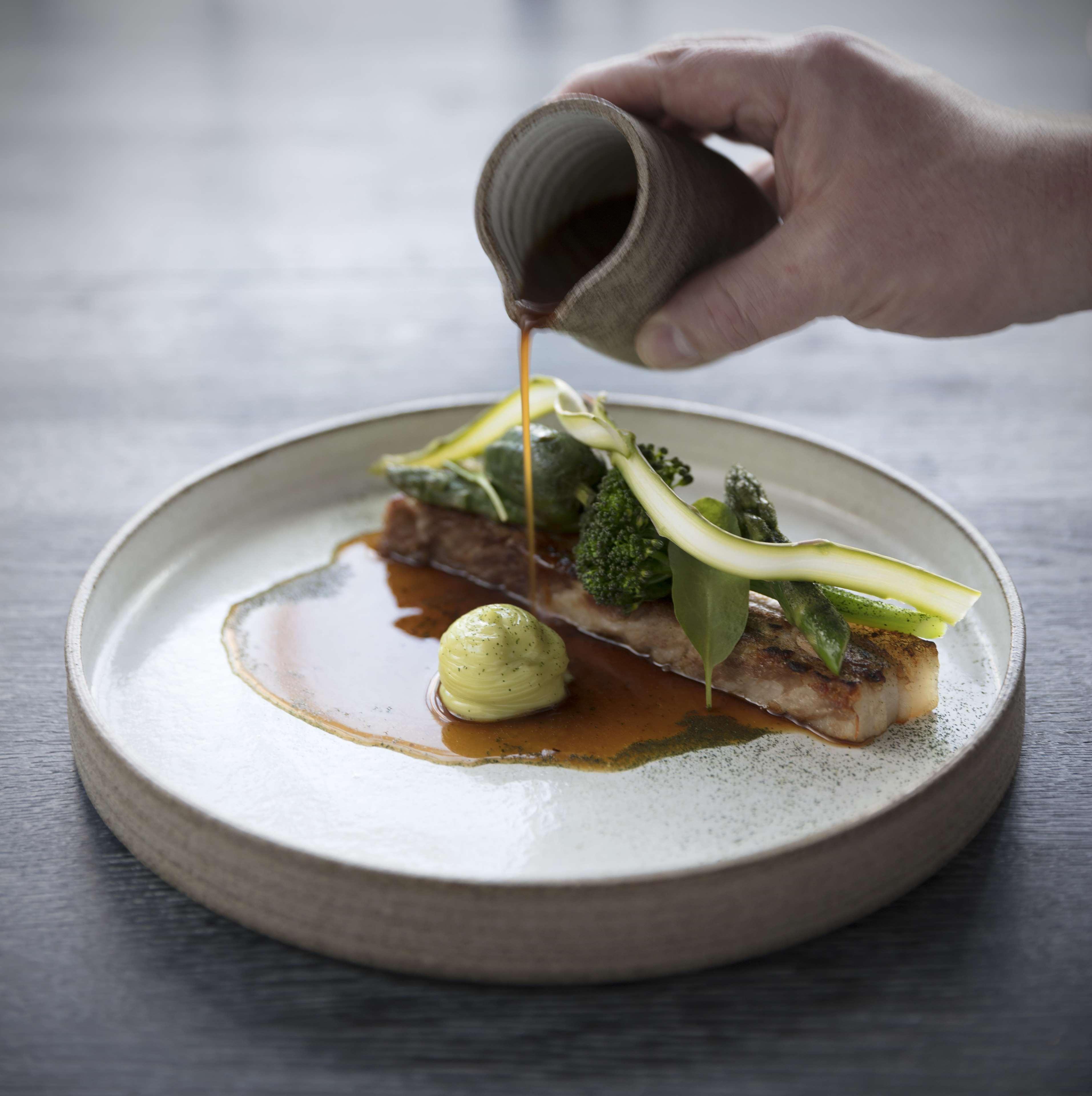 Restaurant At Six