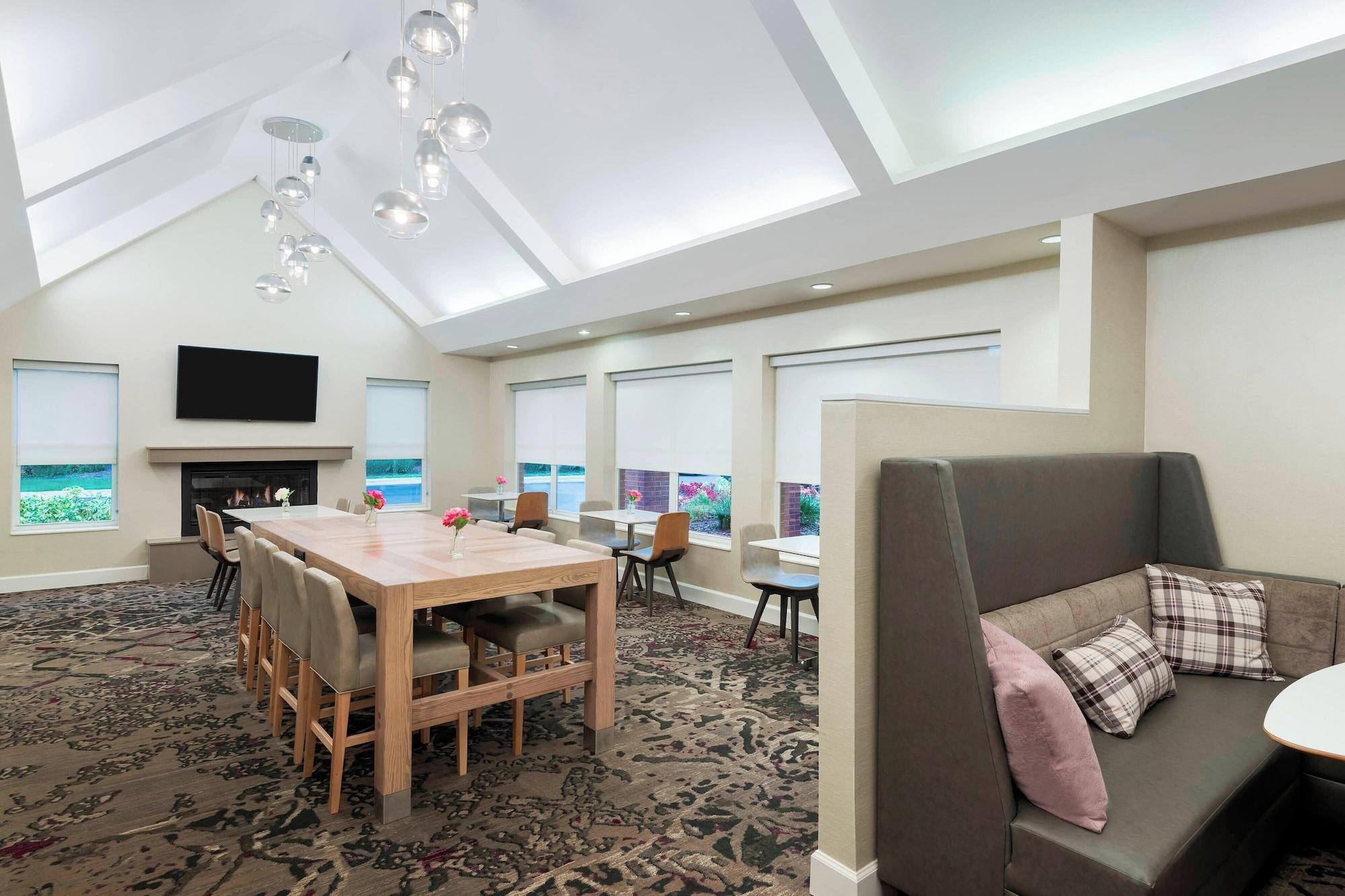 Vista Lobby Residence Inn by Marriott Tampa at USF/Medical Center