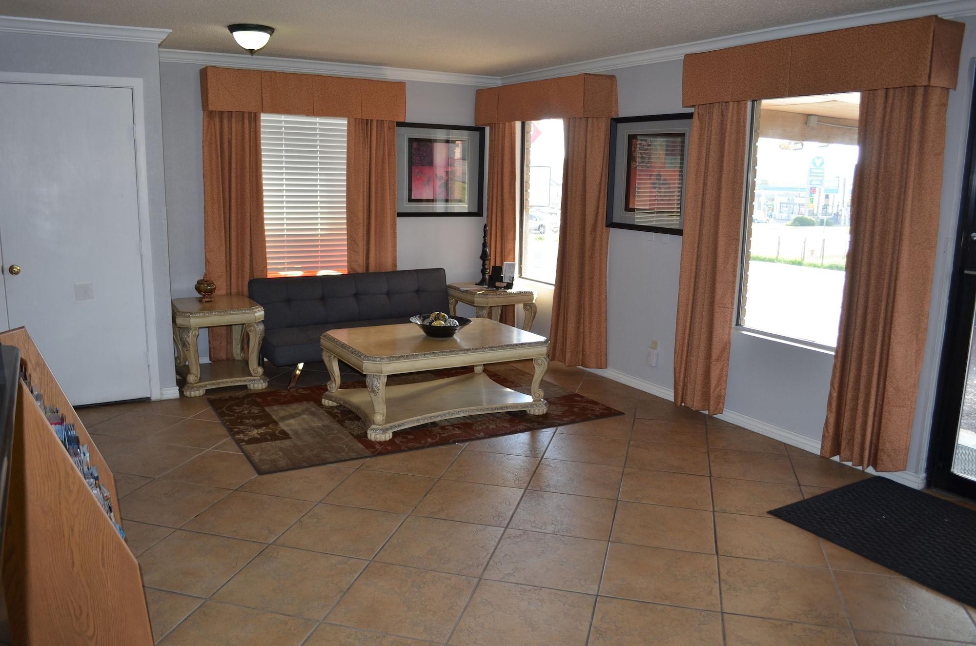 Vista Lobby Hill Country Inn & Suites