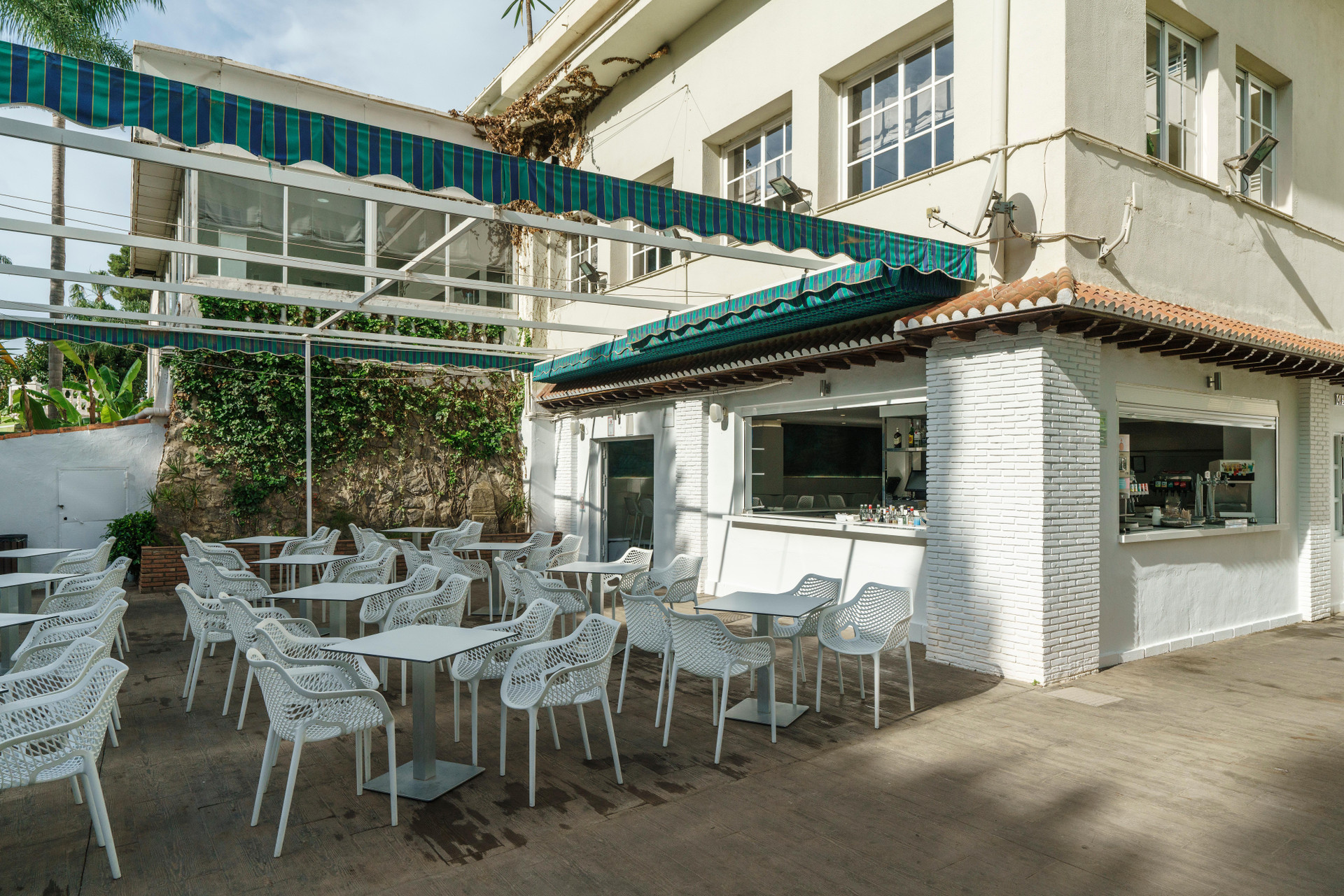 Bar/Salón AluaSun Costa Park