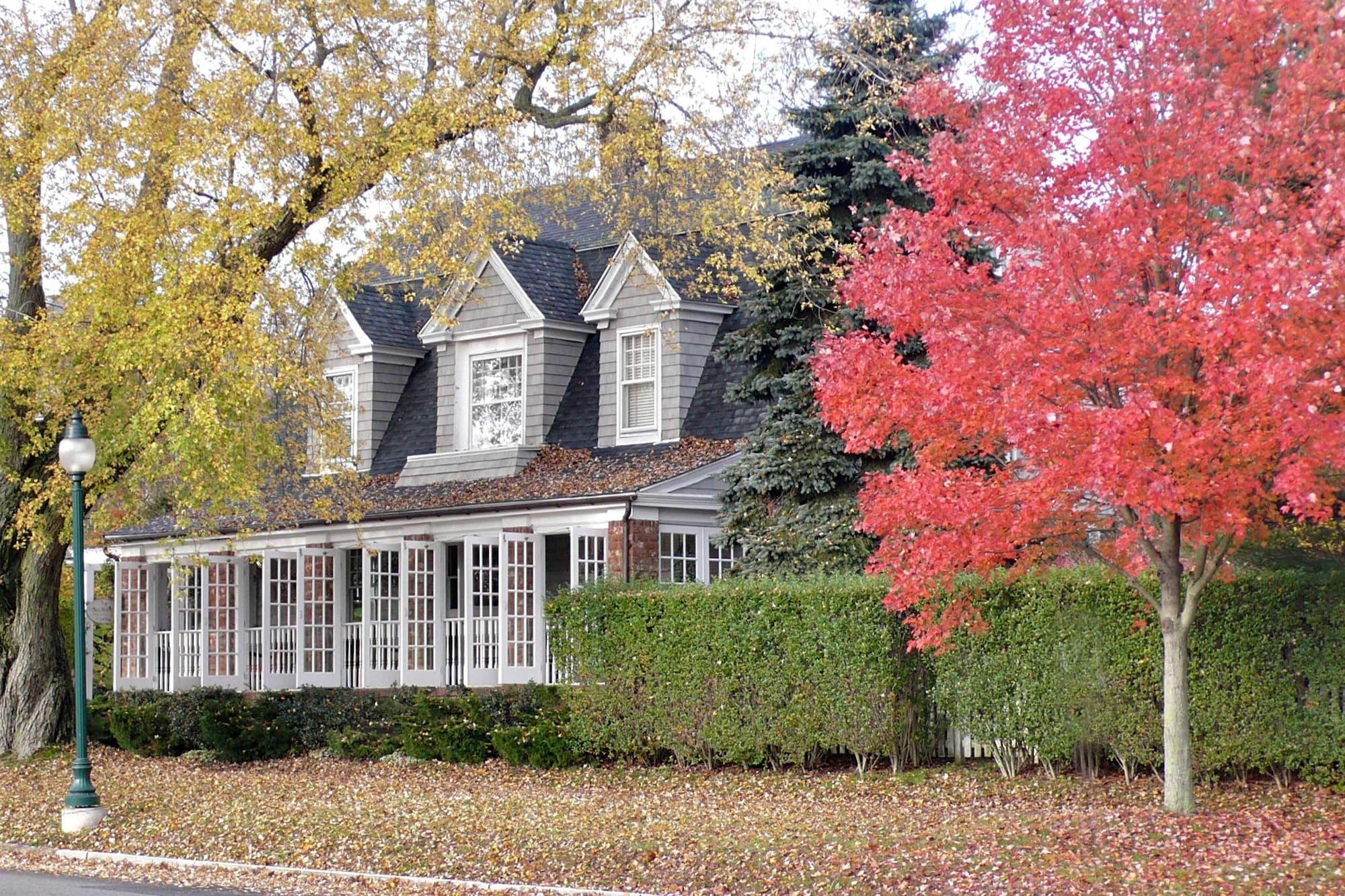Vista Exterior Mill House Inn