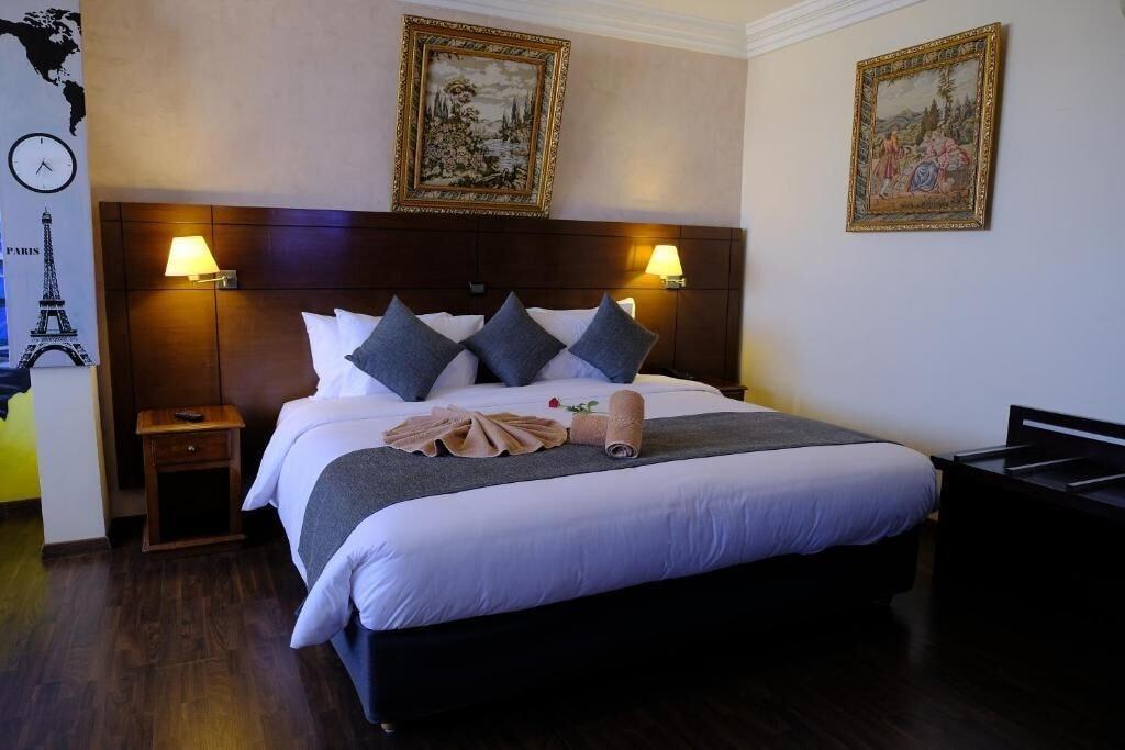 Varios Hotel Washington