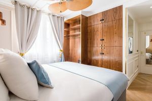 Alquiler Vacacional - TRANQUIL LUXURY LIVING NEAR NOTRE DAME: RUE DES BOULANGERS, PARISIAN ICON