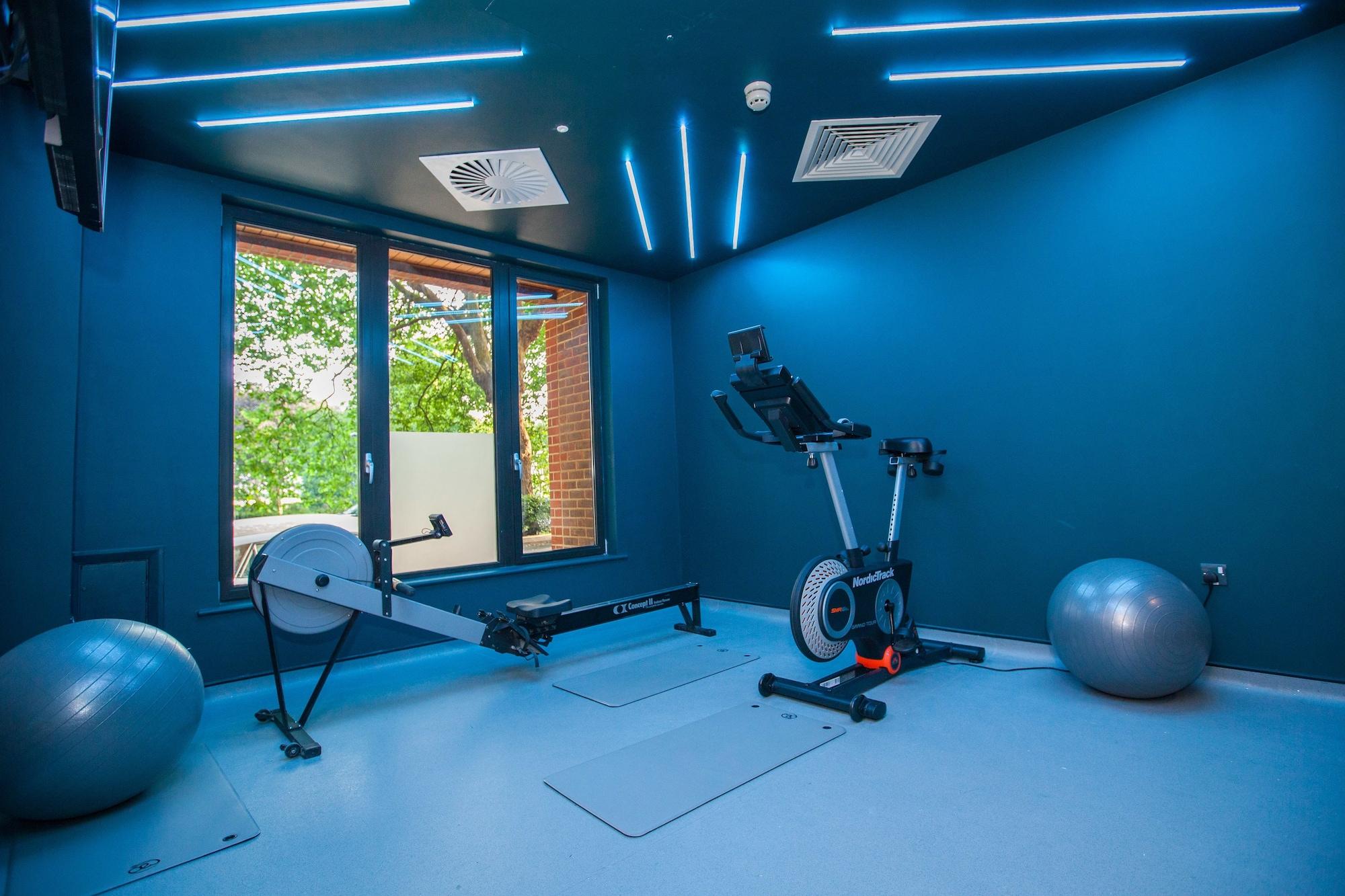Gimnasio room2 Southampton Hometel