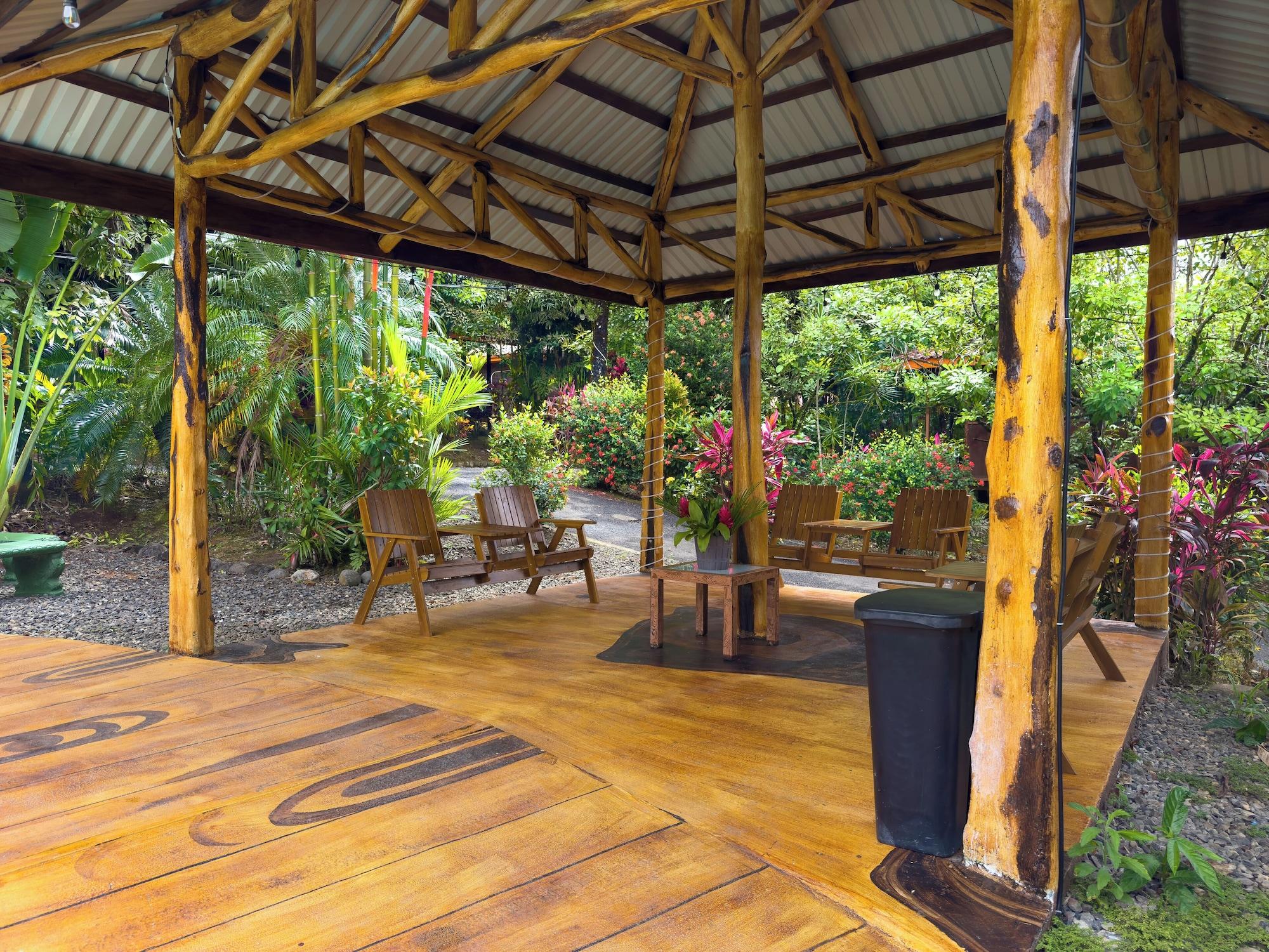 Vista Exterior Hotel Heliconias Nature Inn & Hot Springs