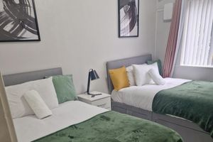 Renta Vacacional - 1bed Home Sleeps 5 Free Parking, Central, Wifi