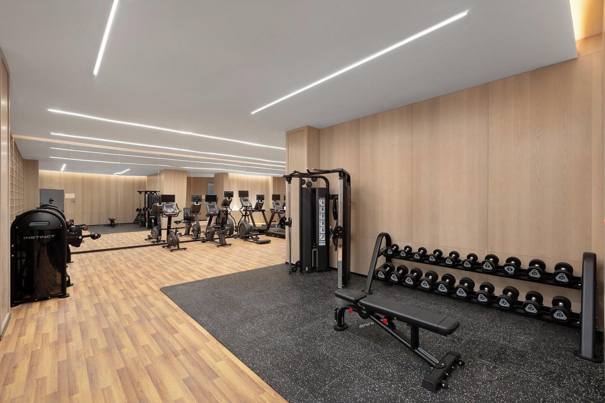 Gimnasio voco Lianyungang Haizhou Bay by IHG