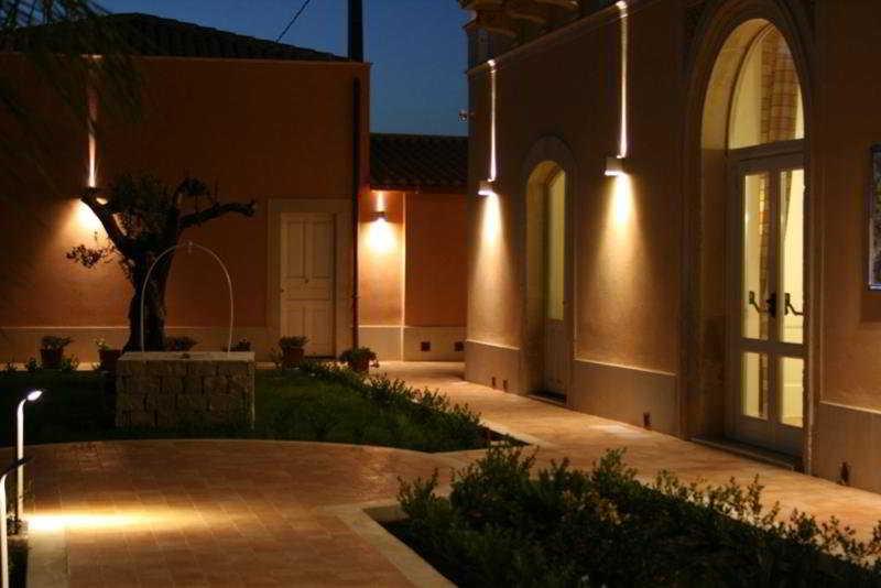 Varios Villa Fanusa