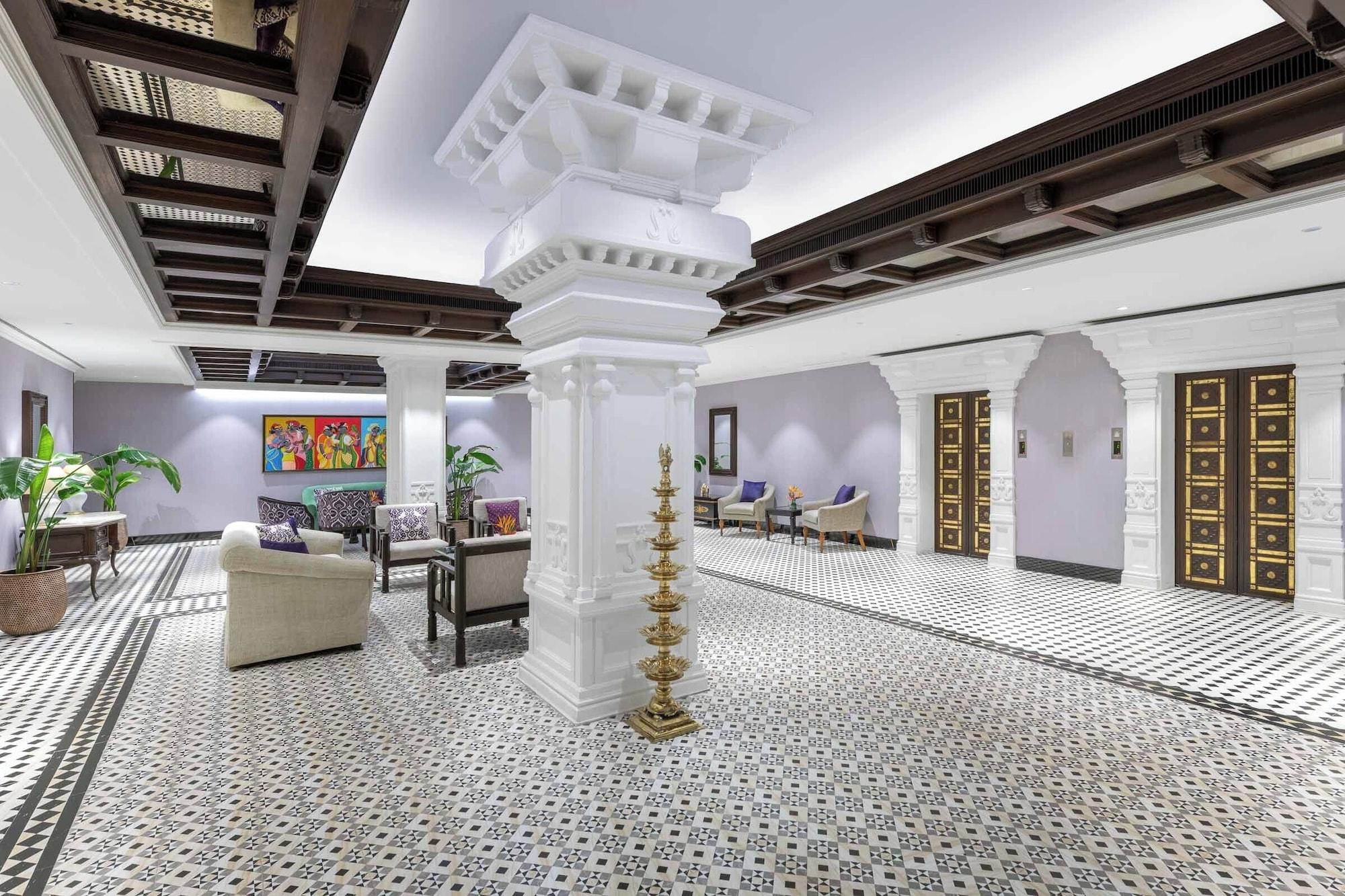 Vista Lobby Vivanta Ernakulam, Marine Drive