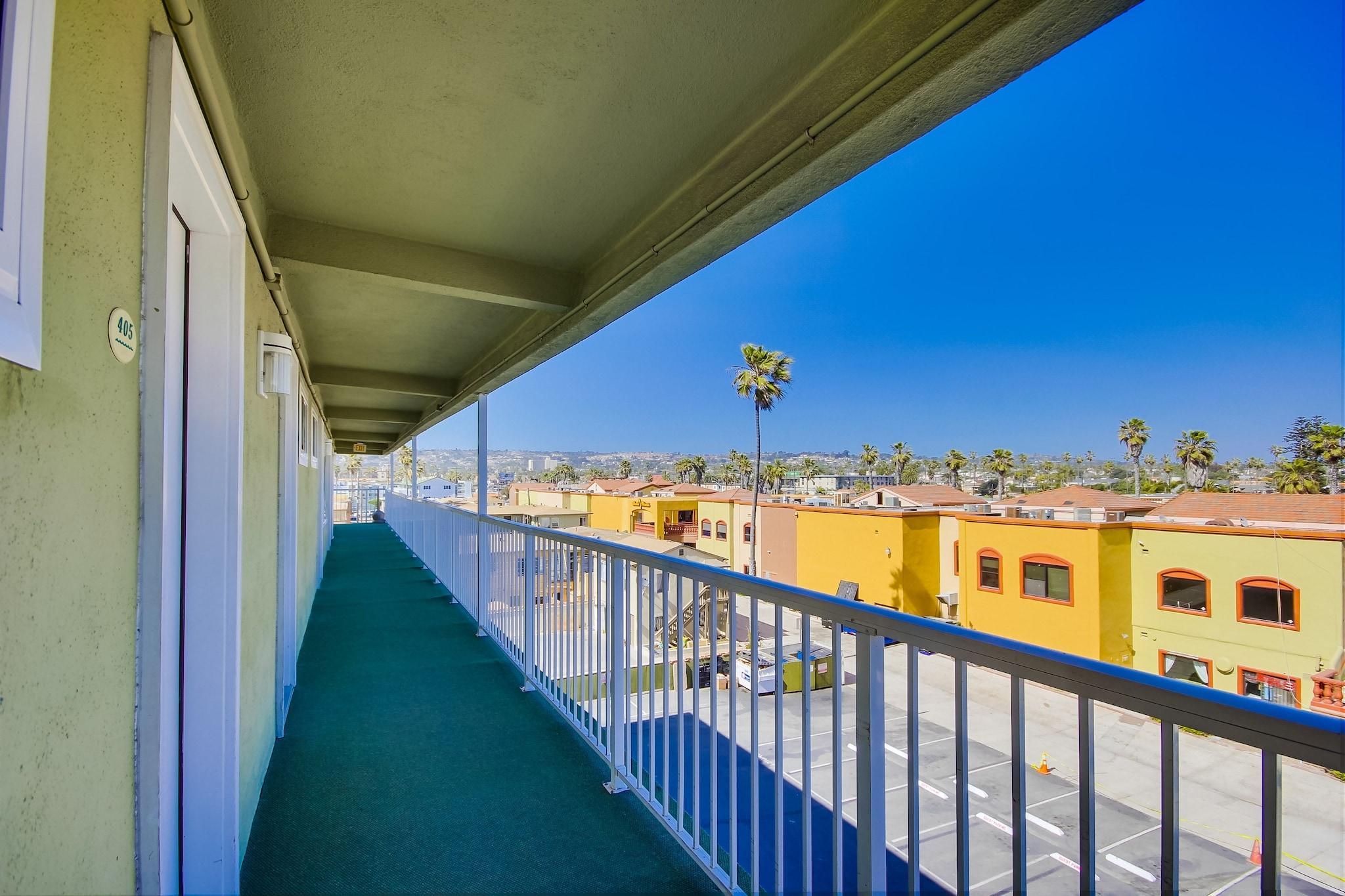 Vista Lobby Surfer Beach Hotel