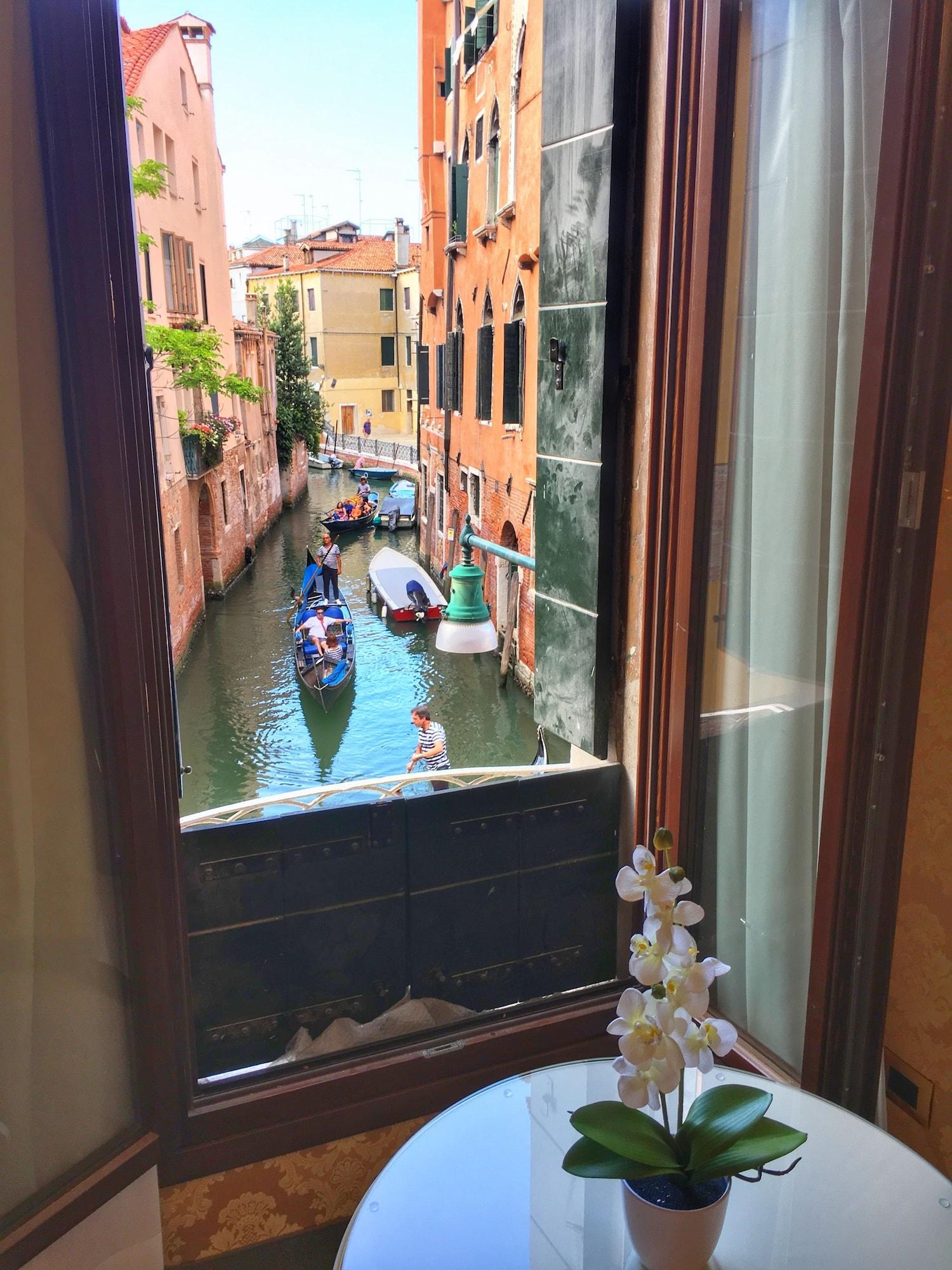 Varios Residenza Veneziana