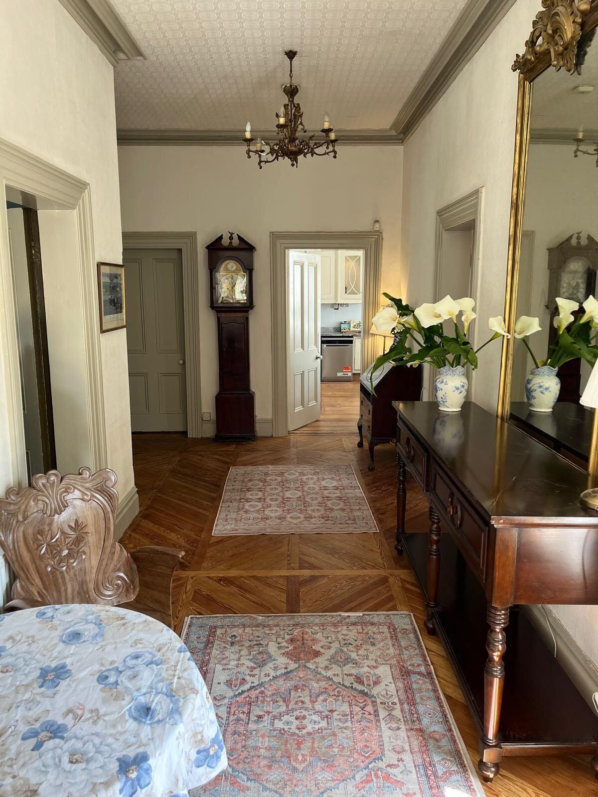 Vista Lobby Lynwood house