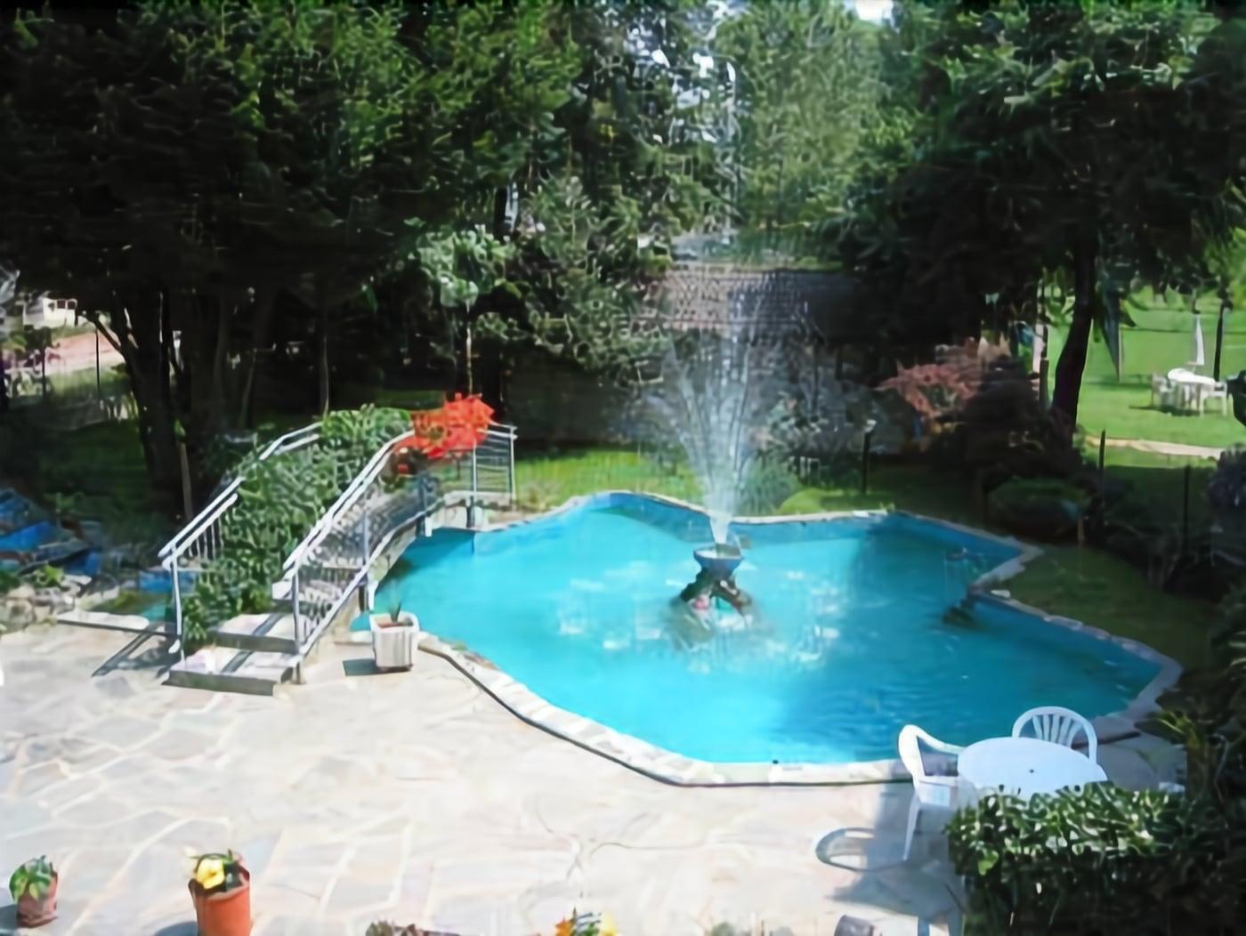 Vista Piscina Hotel Quo Vadis