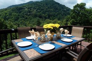 Alquiler Vacacional - Fab Views Close to Ctr of Town,Skiing &Tubing. Updated Kitchen&baths.Easy Access