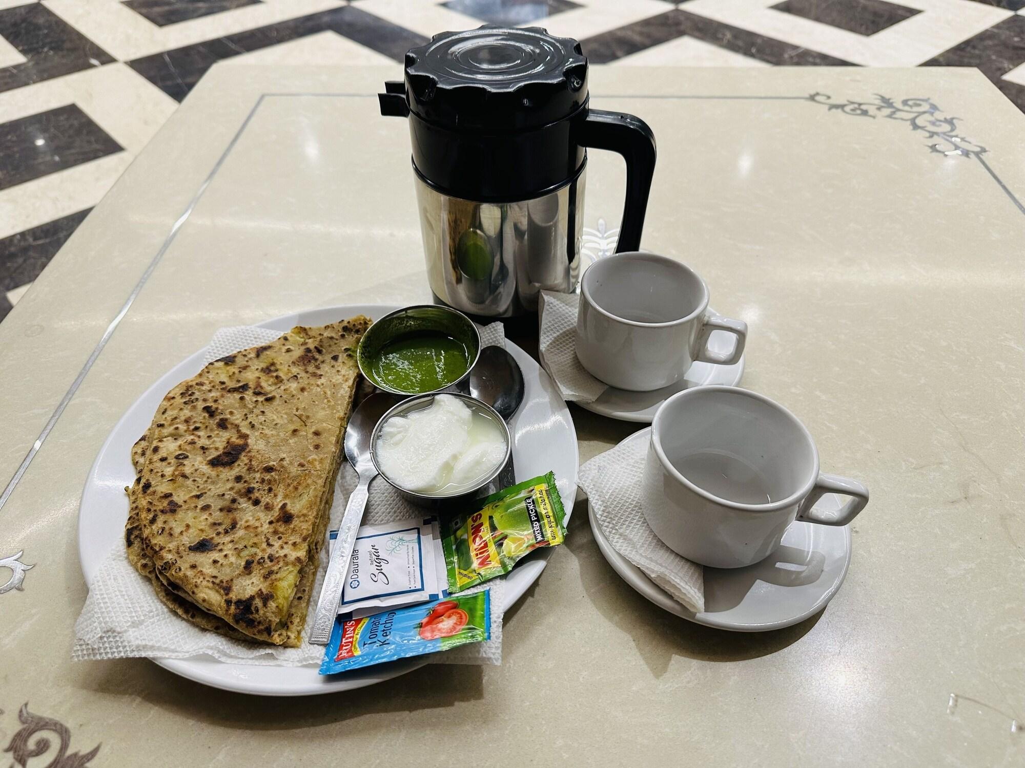 Restaurant Chowdhry Tourist Lodge- Paharganj-NDLS