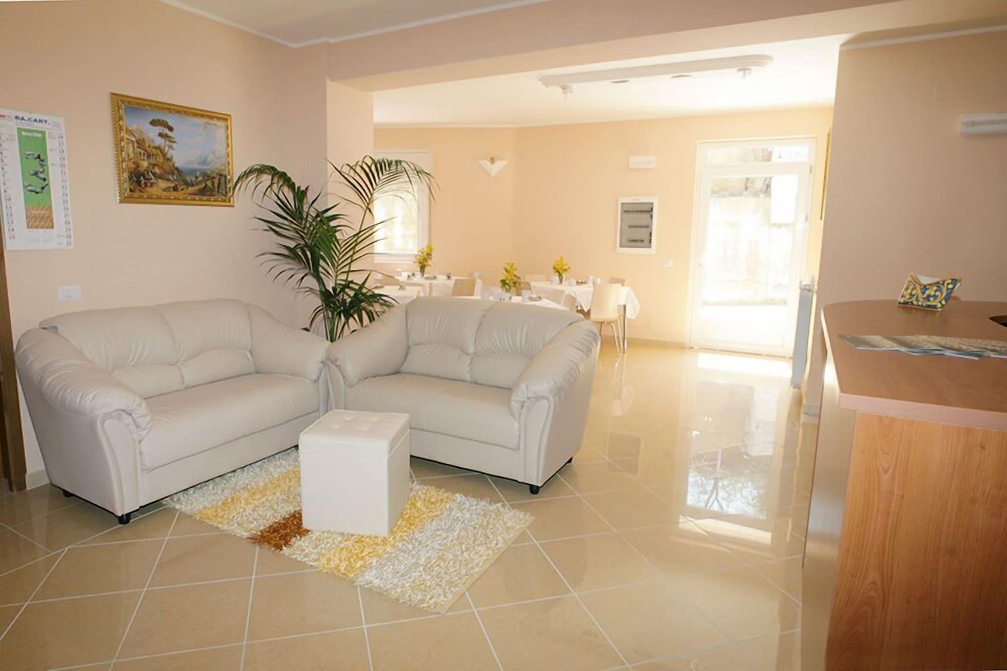 Vista Lobby Bed & Breakfast La Ganzaria