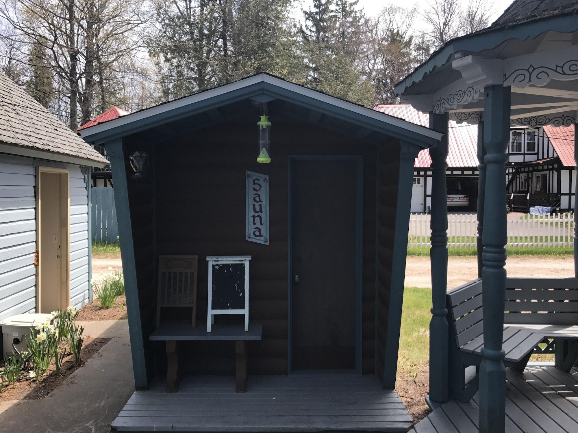 Spa Harbor Light Inn