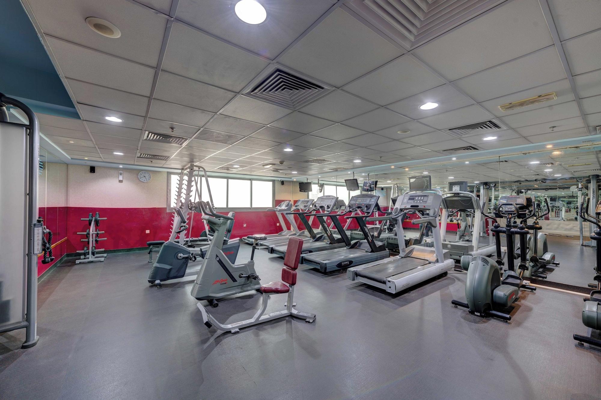 Gimnasio Howard Johnson Plaza By Wyndham Dubai Deira