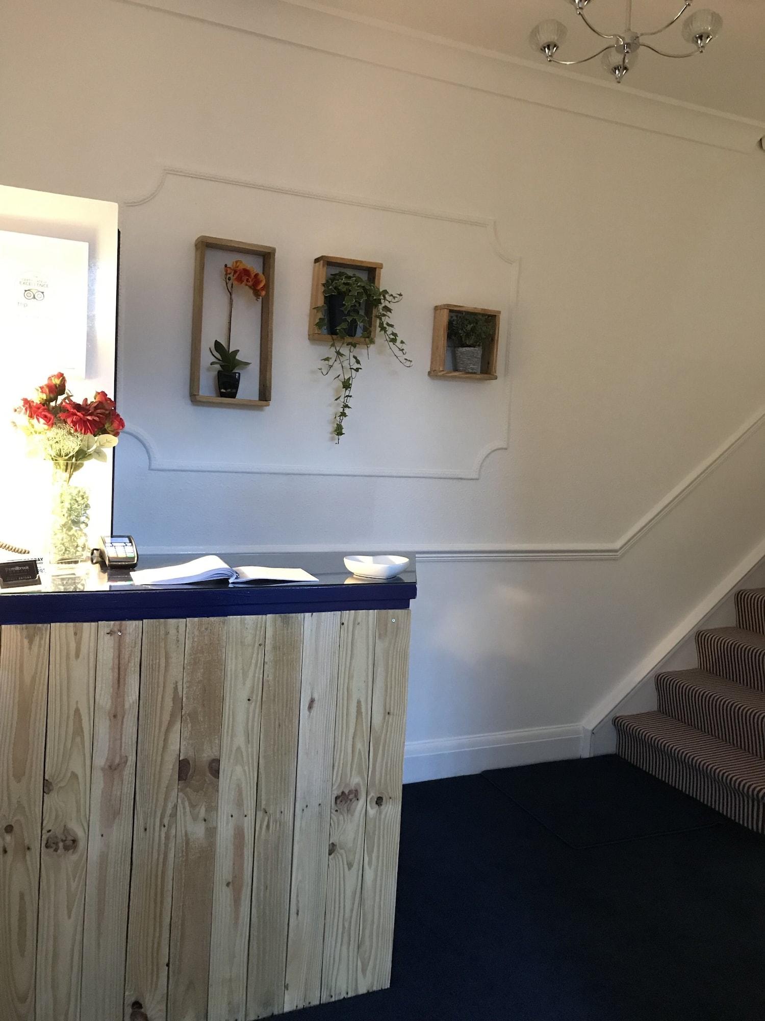 Vista Lobby The Millbrook B & B