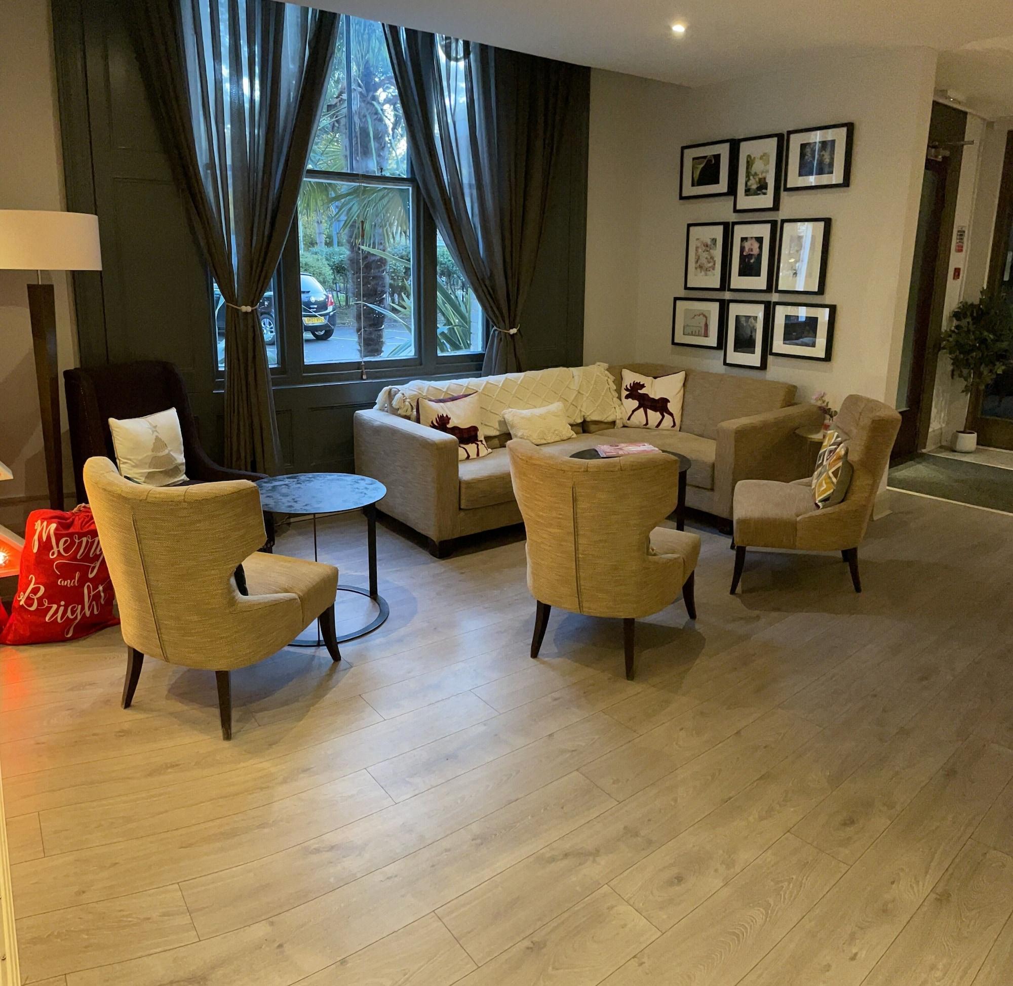 Vista Lobby The Orchid Hotel