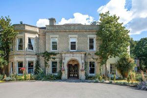 Alojamiento - Woodland Manor Hotel