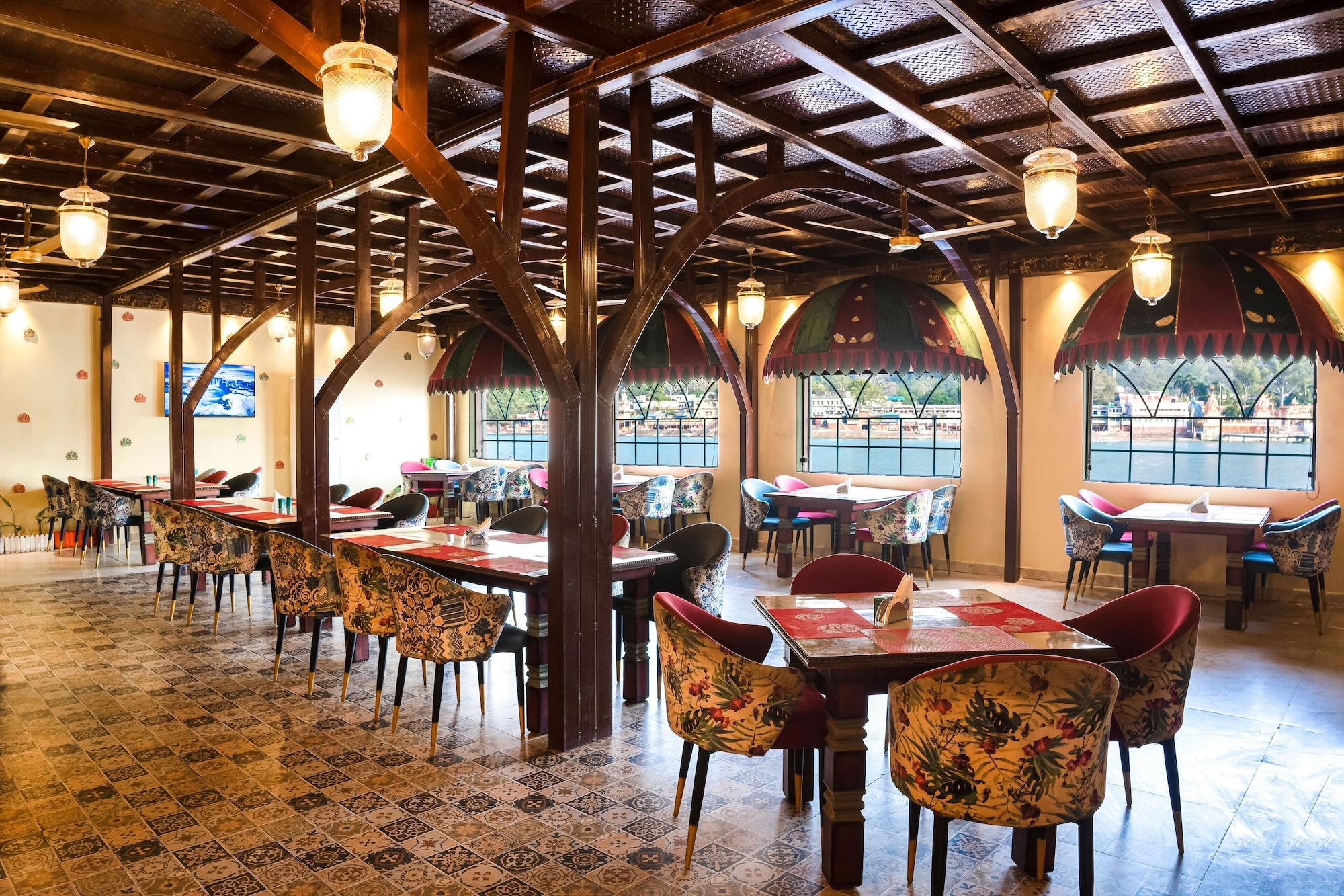 Restaurant The Neeraj Ganga Heritage Palace