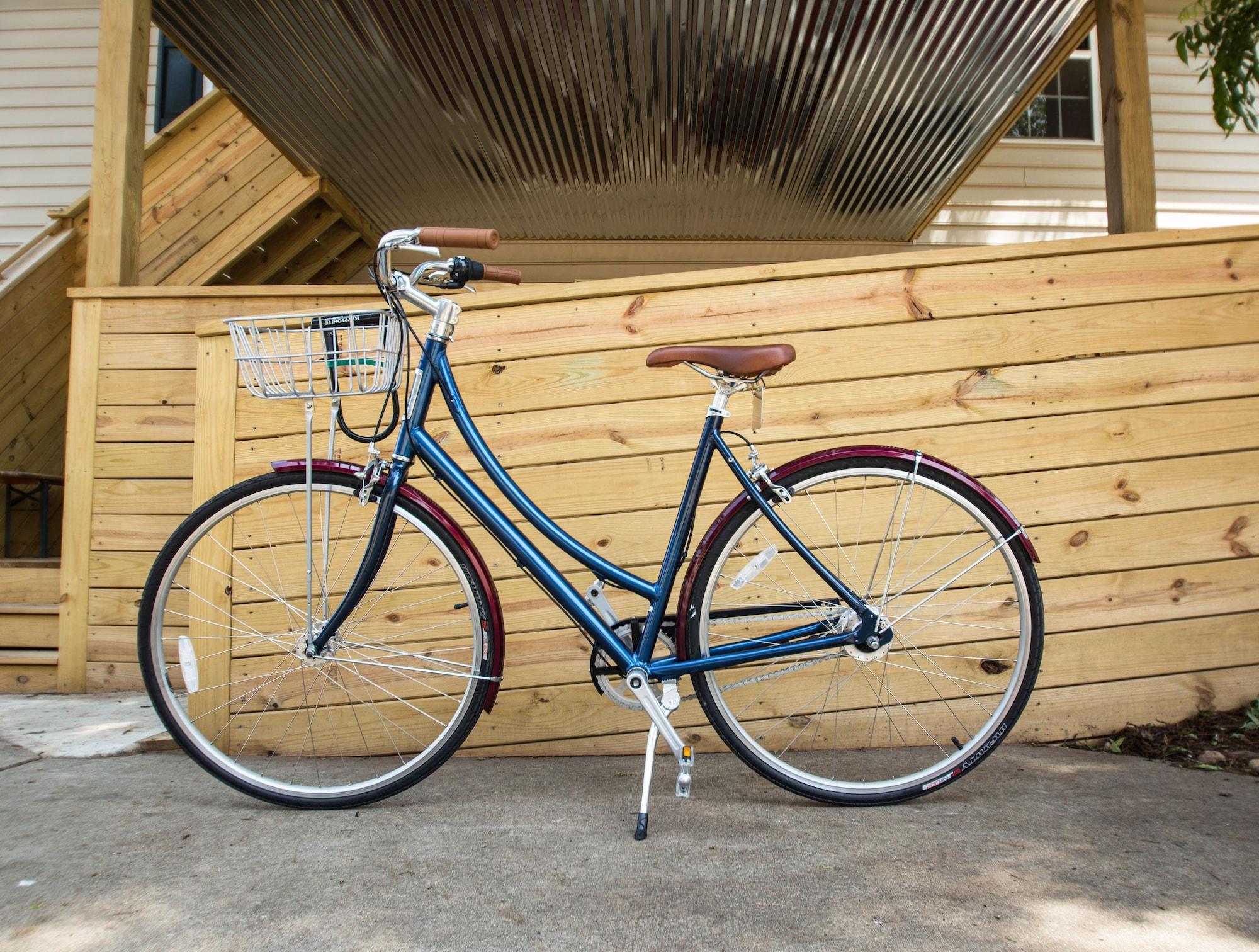 Varios Swamp Rabbit Inn