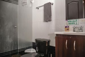Alquiler Vacacional - Hot tub, AC 1 bedroom Calle 8 3 blocks from Lleras. Apt 303