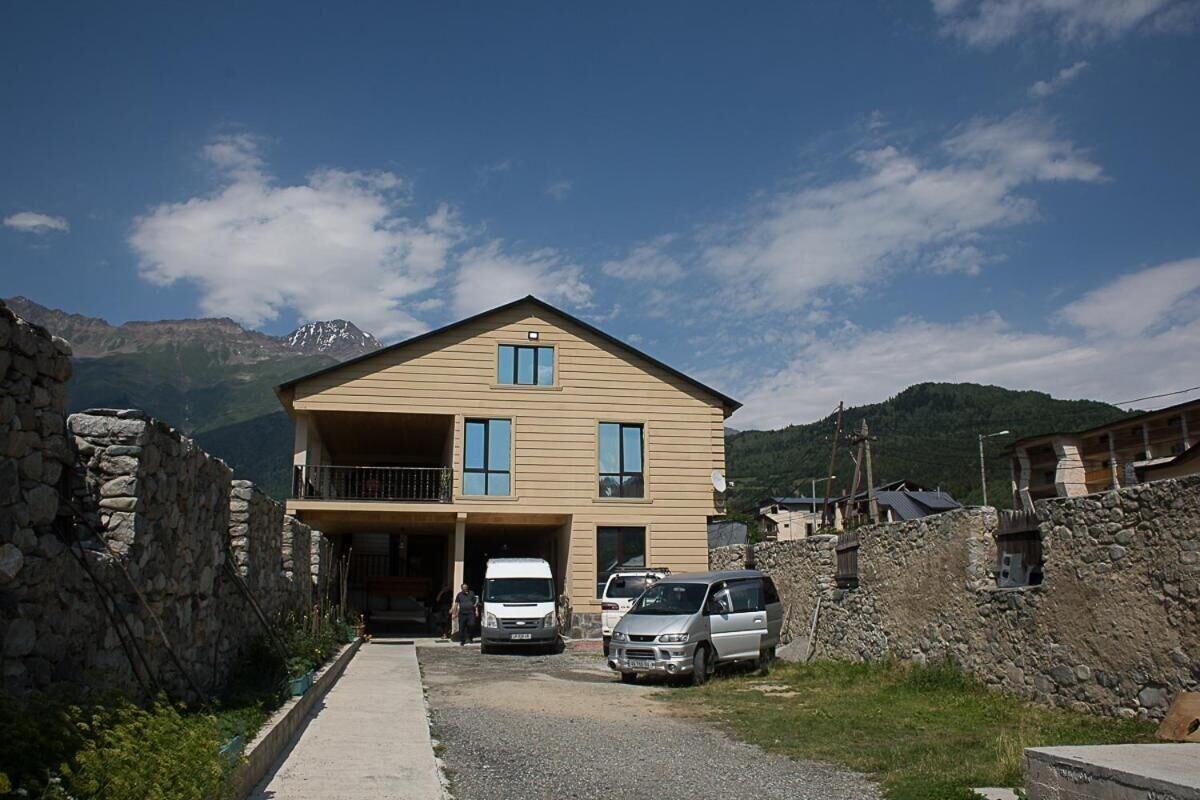 Vista Exterior Hotel Mestia Residence