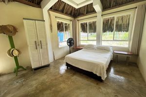 Alquiler Vacacional - Enjoy a pleasant Island stay in La Felicida, a cozy beach front rustic cabin