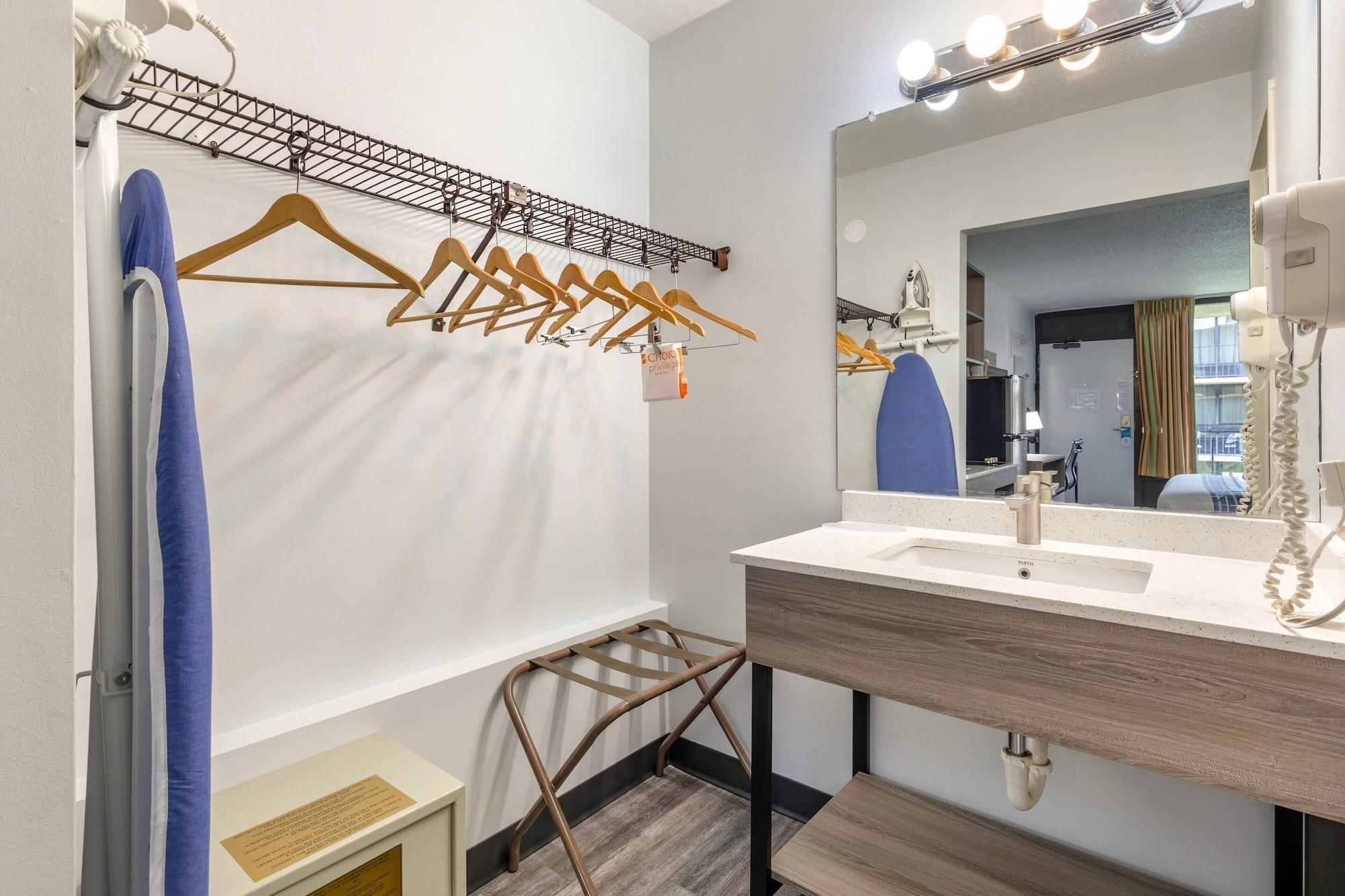 Habitación Suburban Studios Tysons Corner