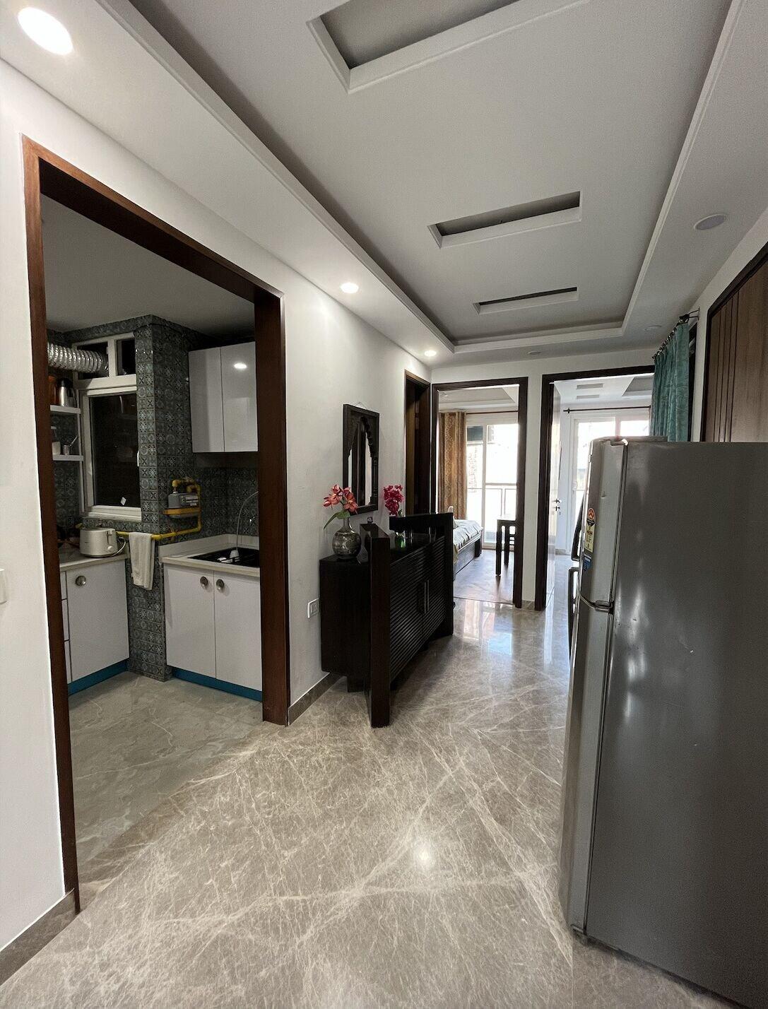 Vista Lobby Fully Furnished Room in Hauz Khas