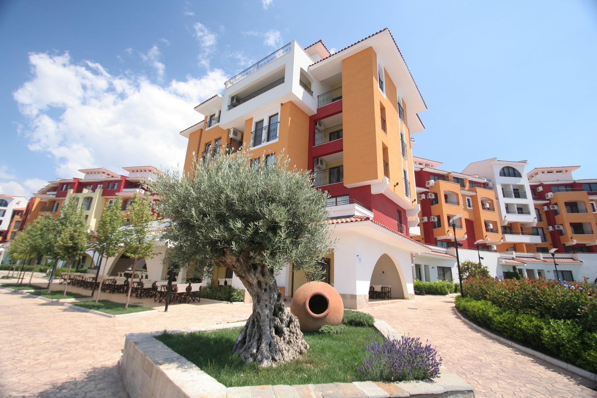 Vista Exterior Menada Ravda Apartments