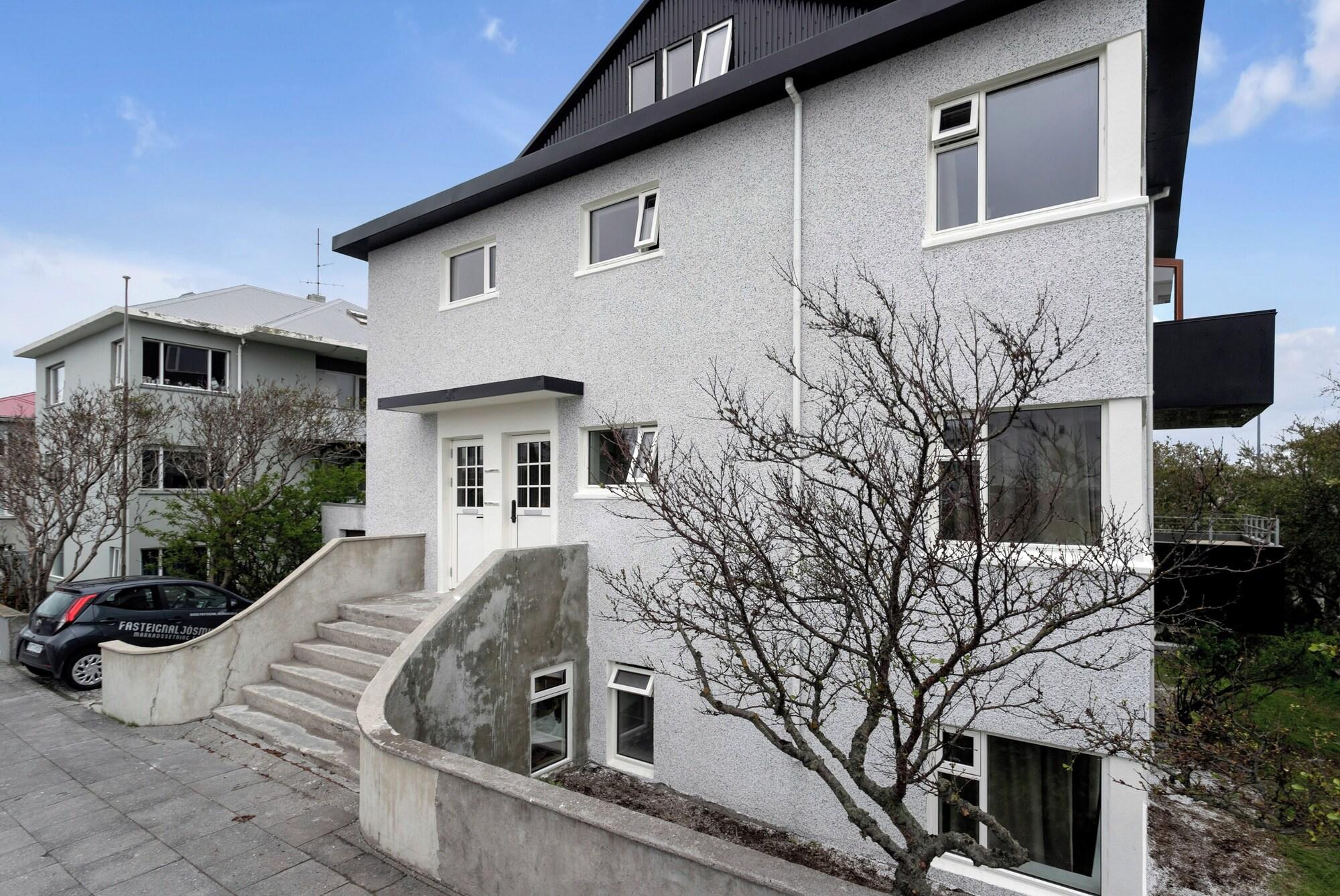 Varios Reykjavík Central Guesthouse