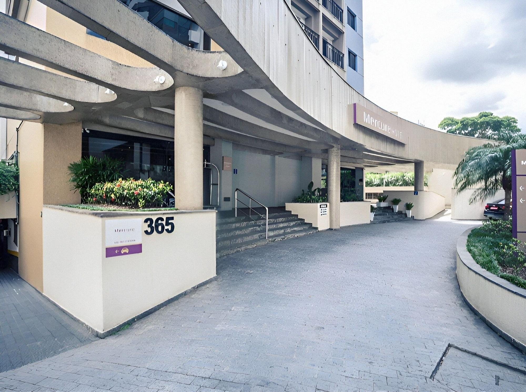 Vista Exterior Modern Class Hotel