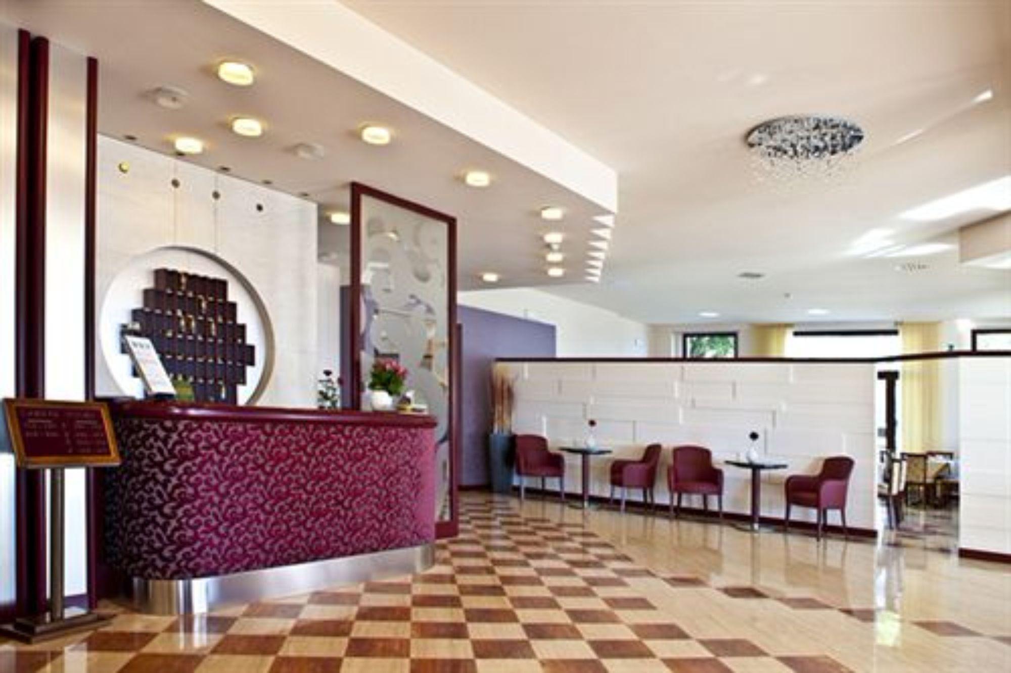 Vista Lobby Hotel Vittorio