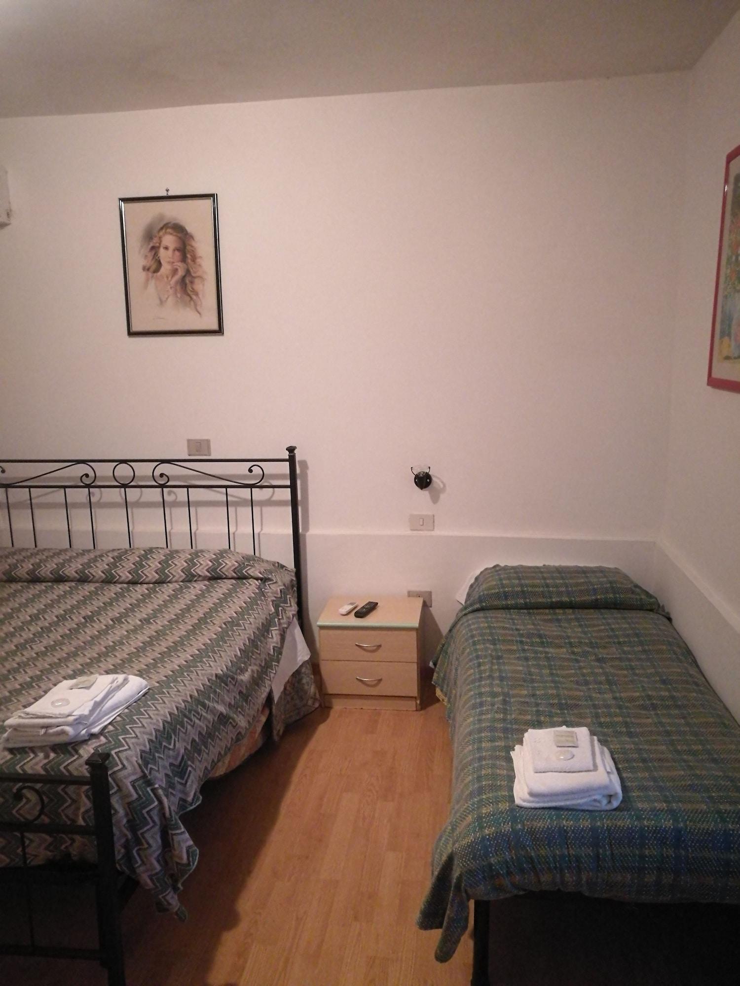 Set de Habitación Hotel Paradiso