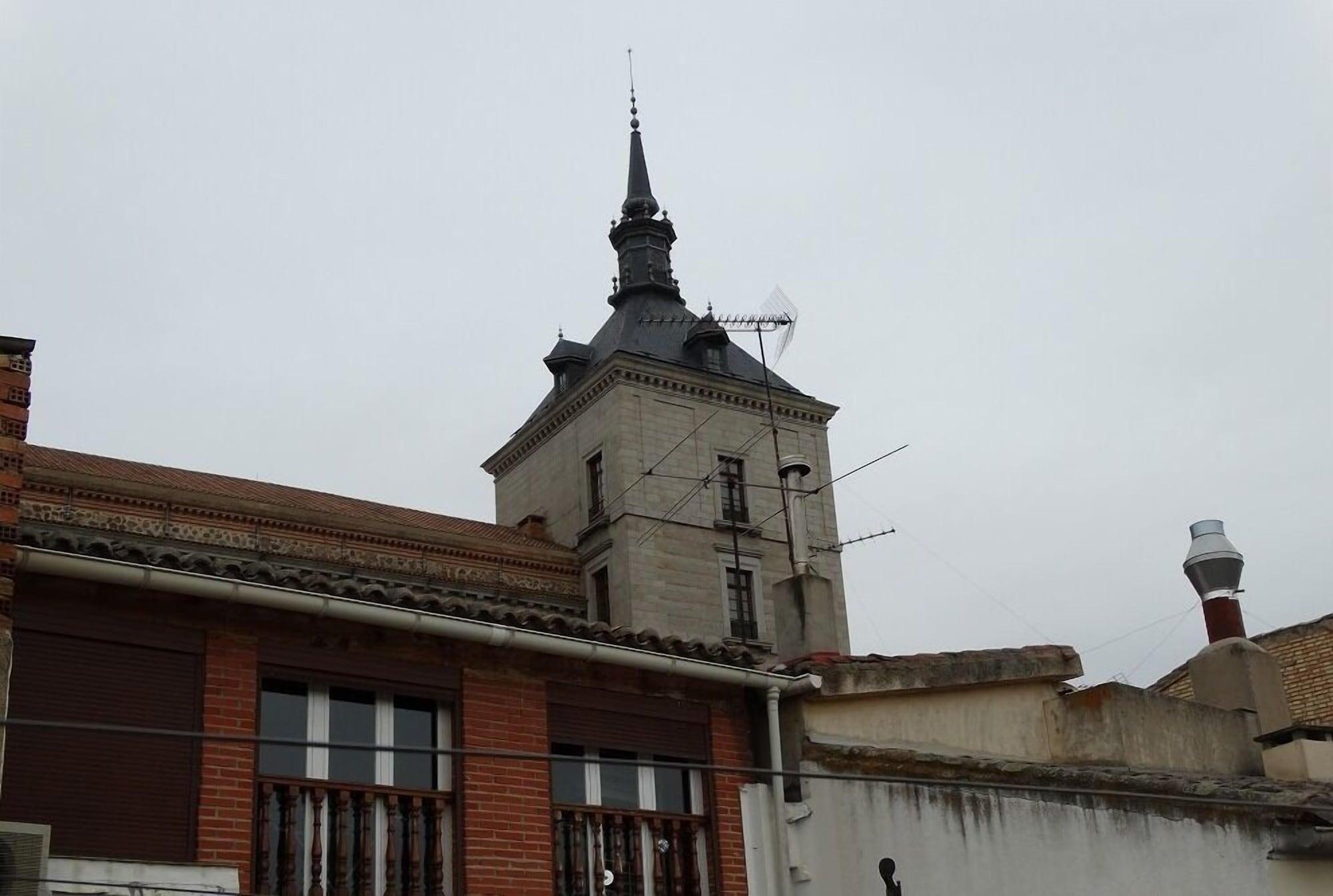 Vista Exterior Hostal Alcázar