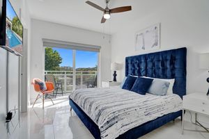 Alquiler Vacacional - BEACH ACCESS MODERN TOWNHOUSE! Pool, Spa and Gym!