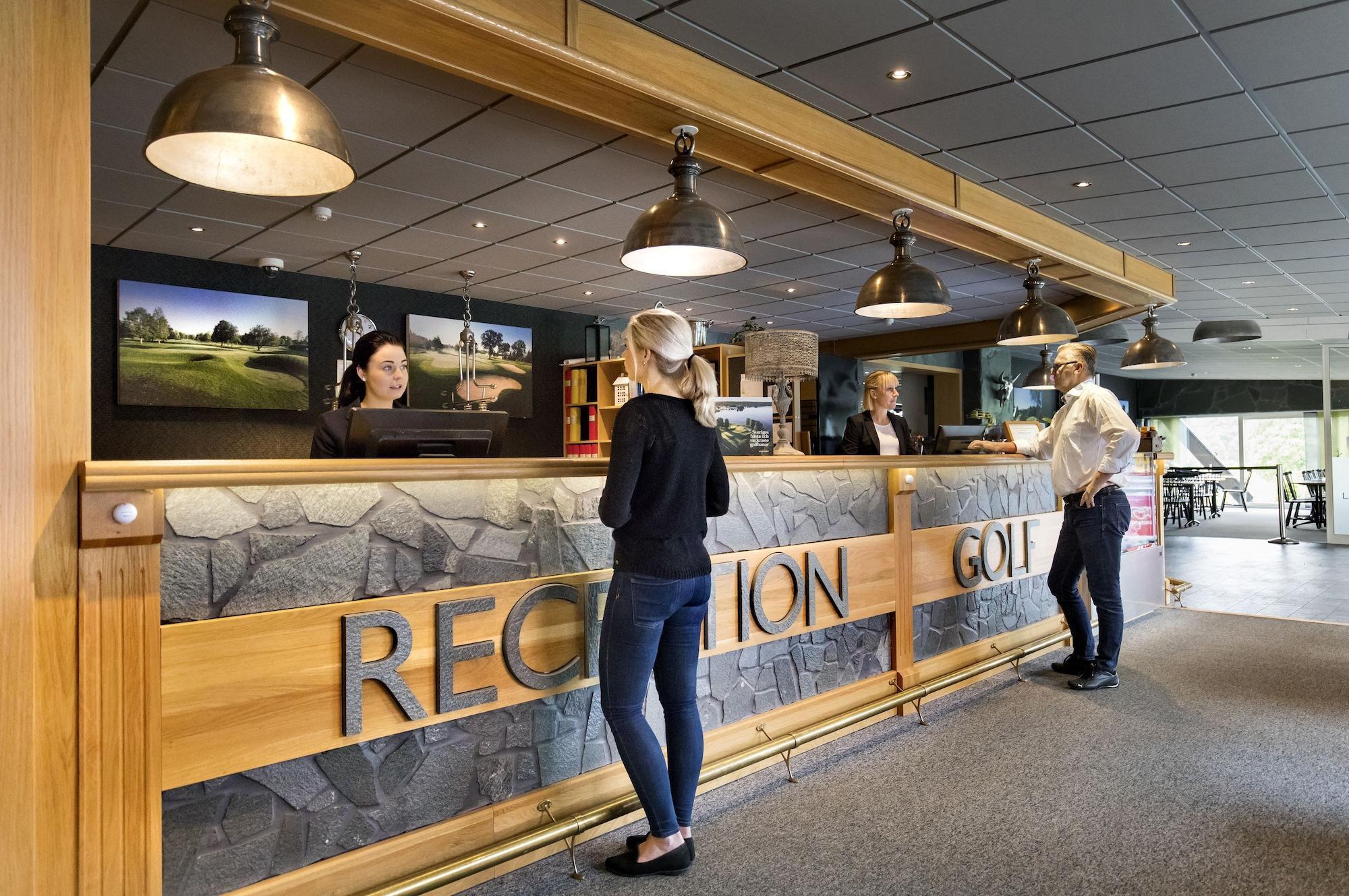 Vista Lobby Lannalodge