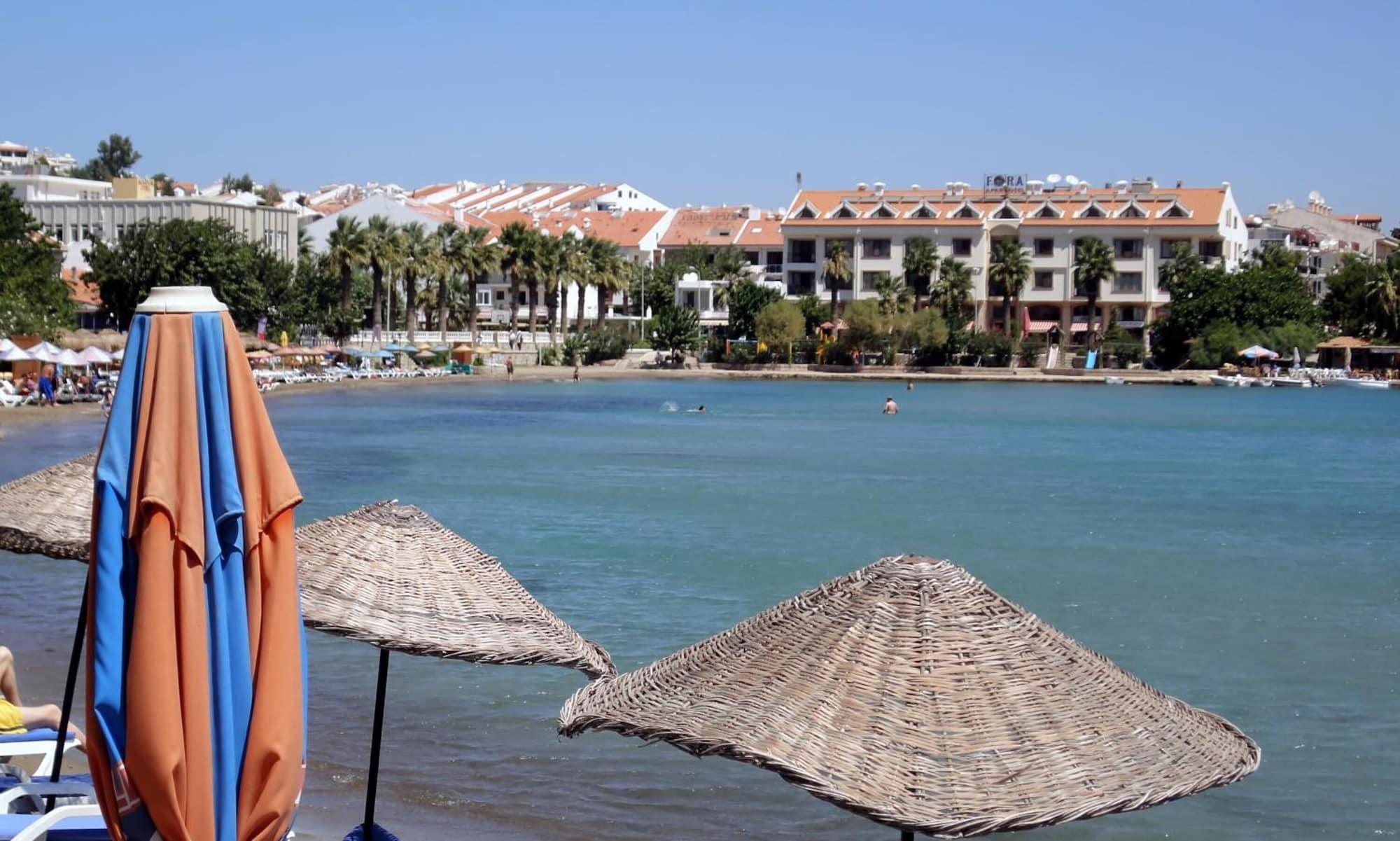 Playa Fora Apart Hotel