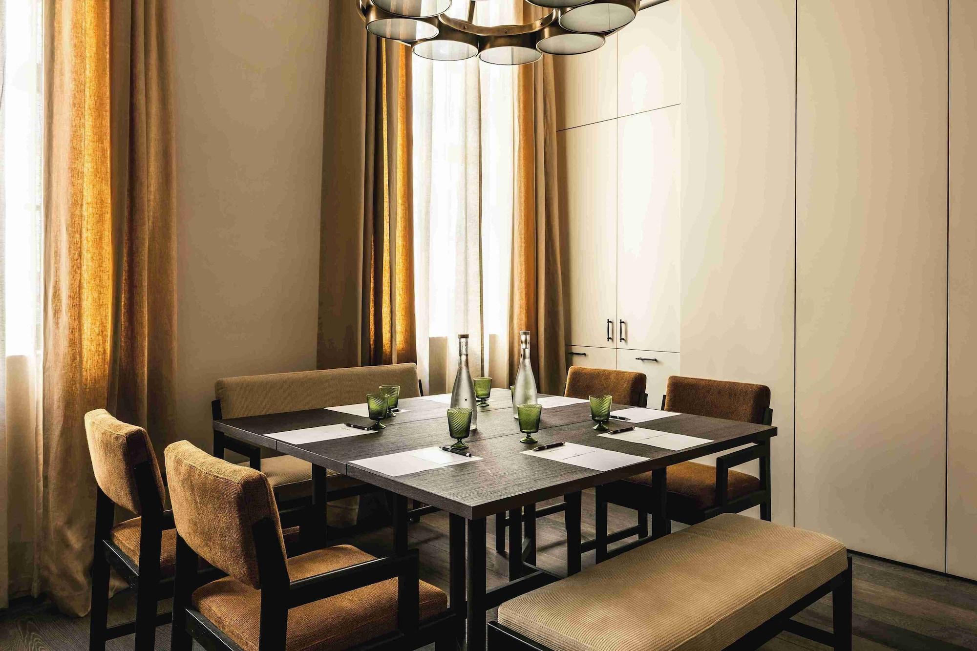 Sala de Reuniones Mondovi Luxury Suites