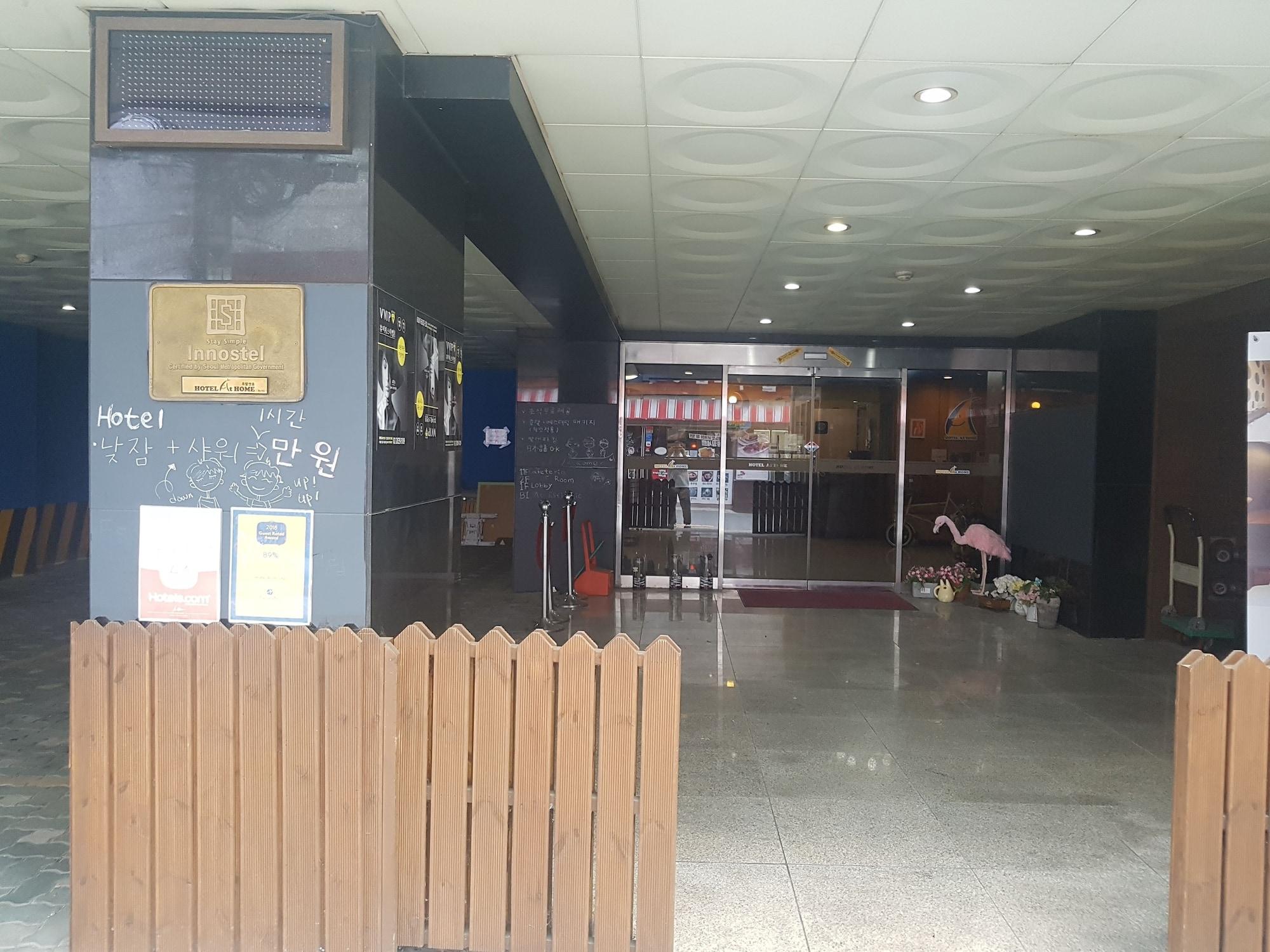 Vista Exterior Hotel At Home