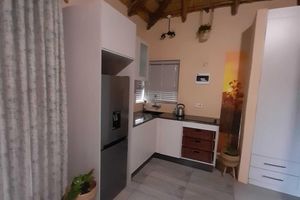 Alojamiento - Ikhutse Guest House