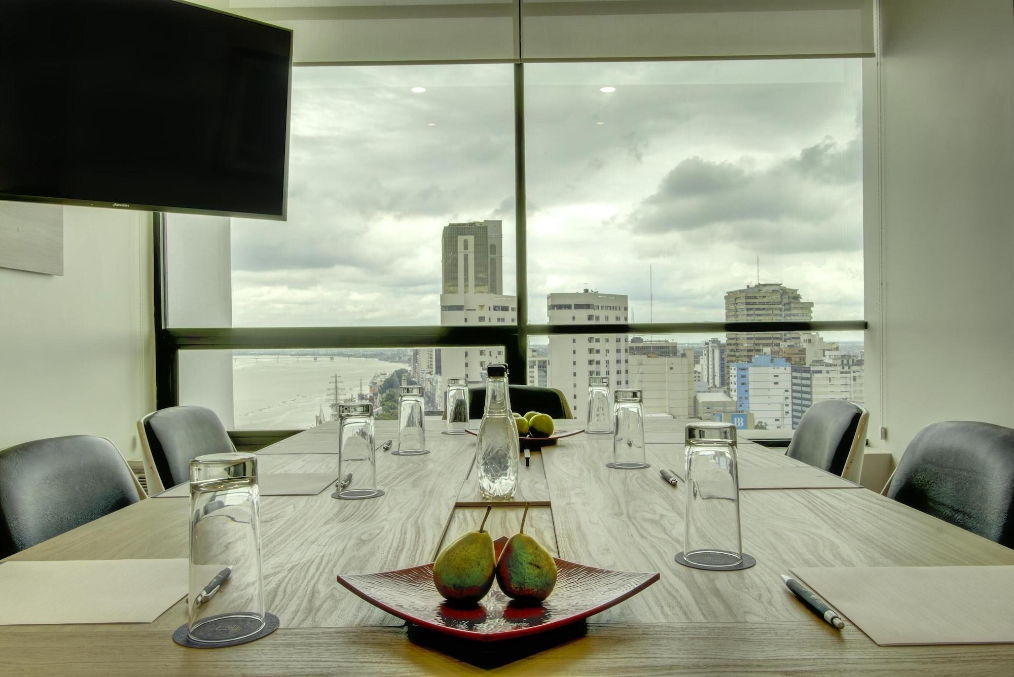 Sala de Reuniones Doubletree By Hilton Guayaquil