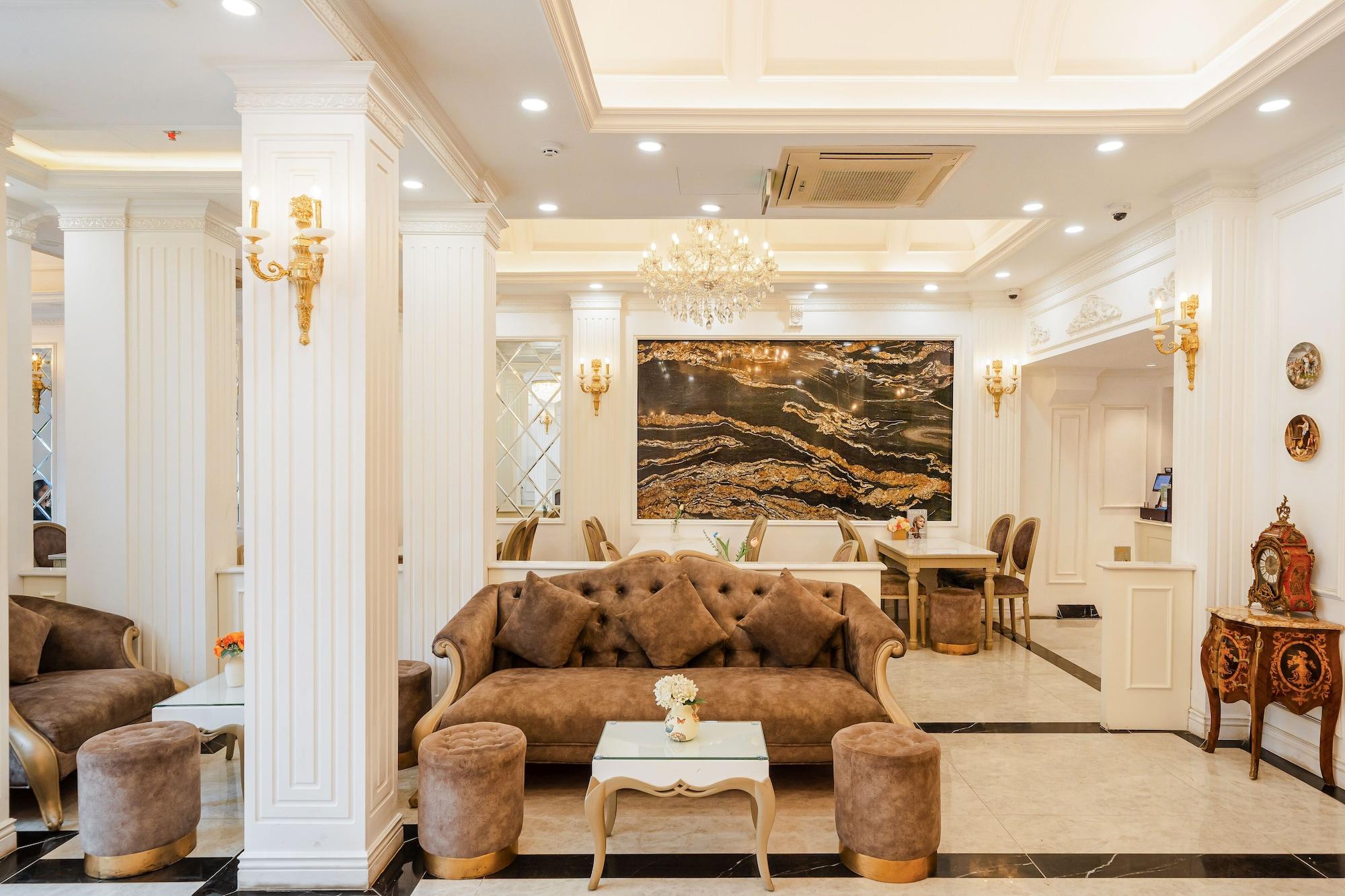 Vista Lobby The Castle Hotel