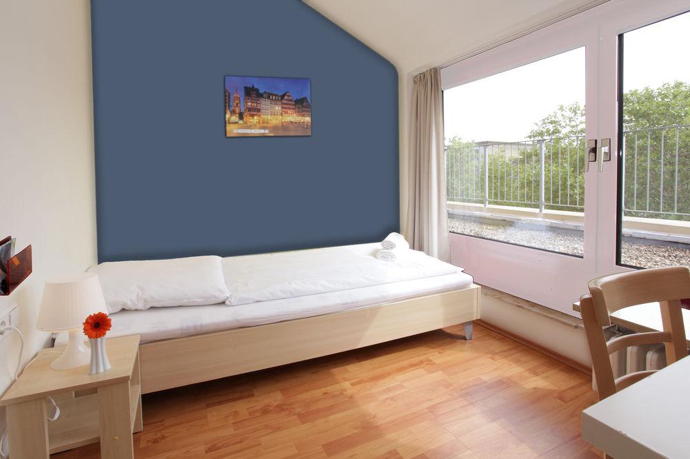 Hotel A&O Frankfurt Galluswarte - Hostel