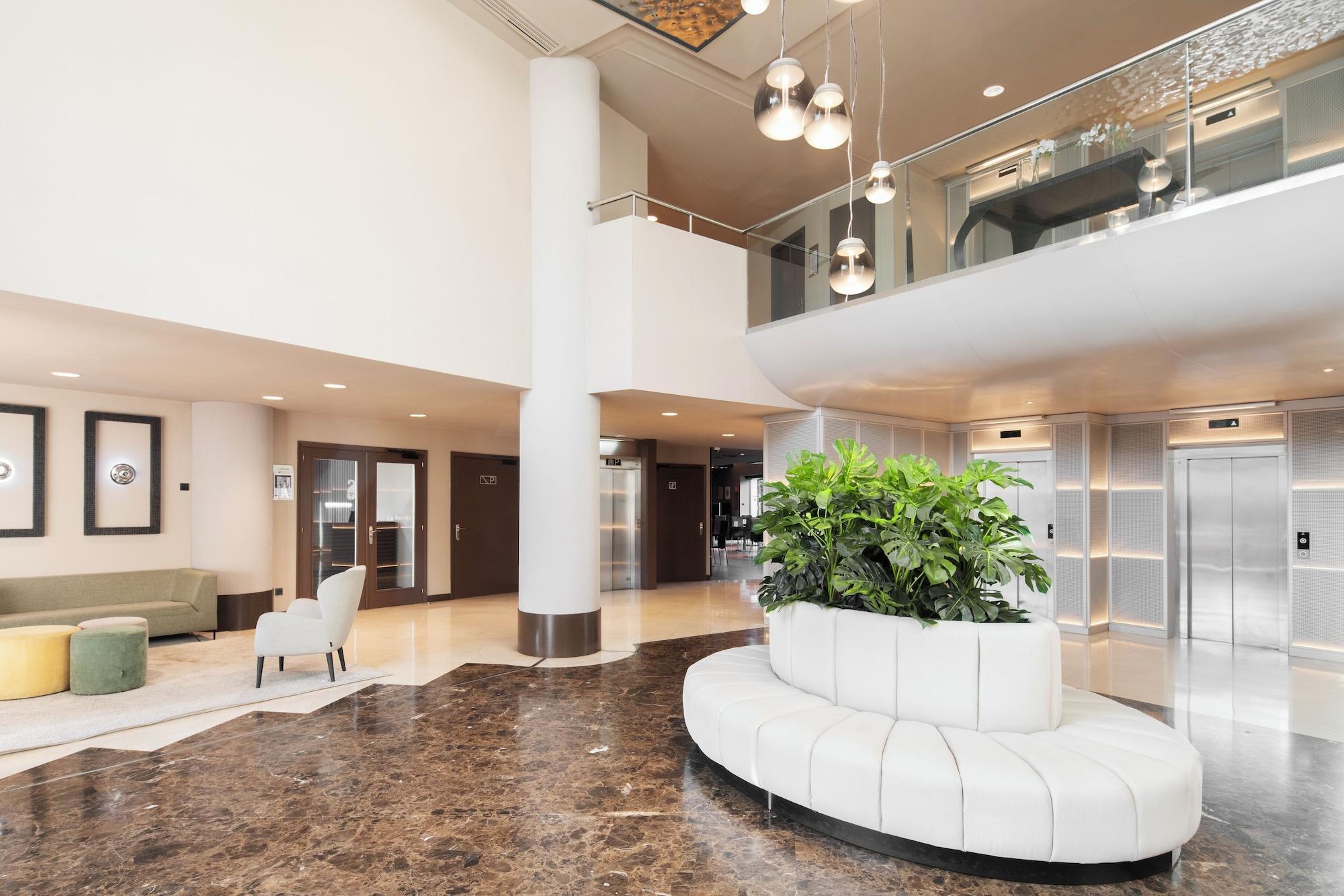 Vista Lobby Hotel Alimara