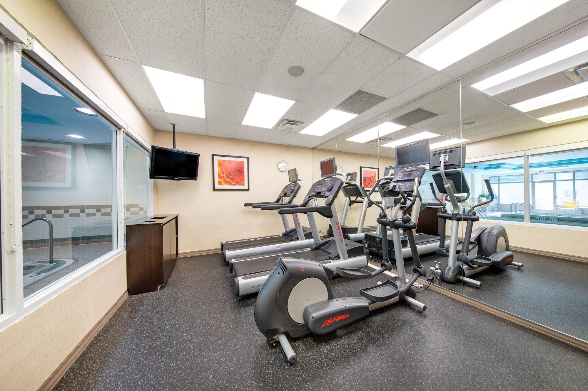 Gimnasio Fairfield Inn and Suites by Marriott Toronto Airport
