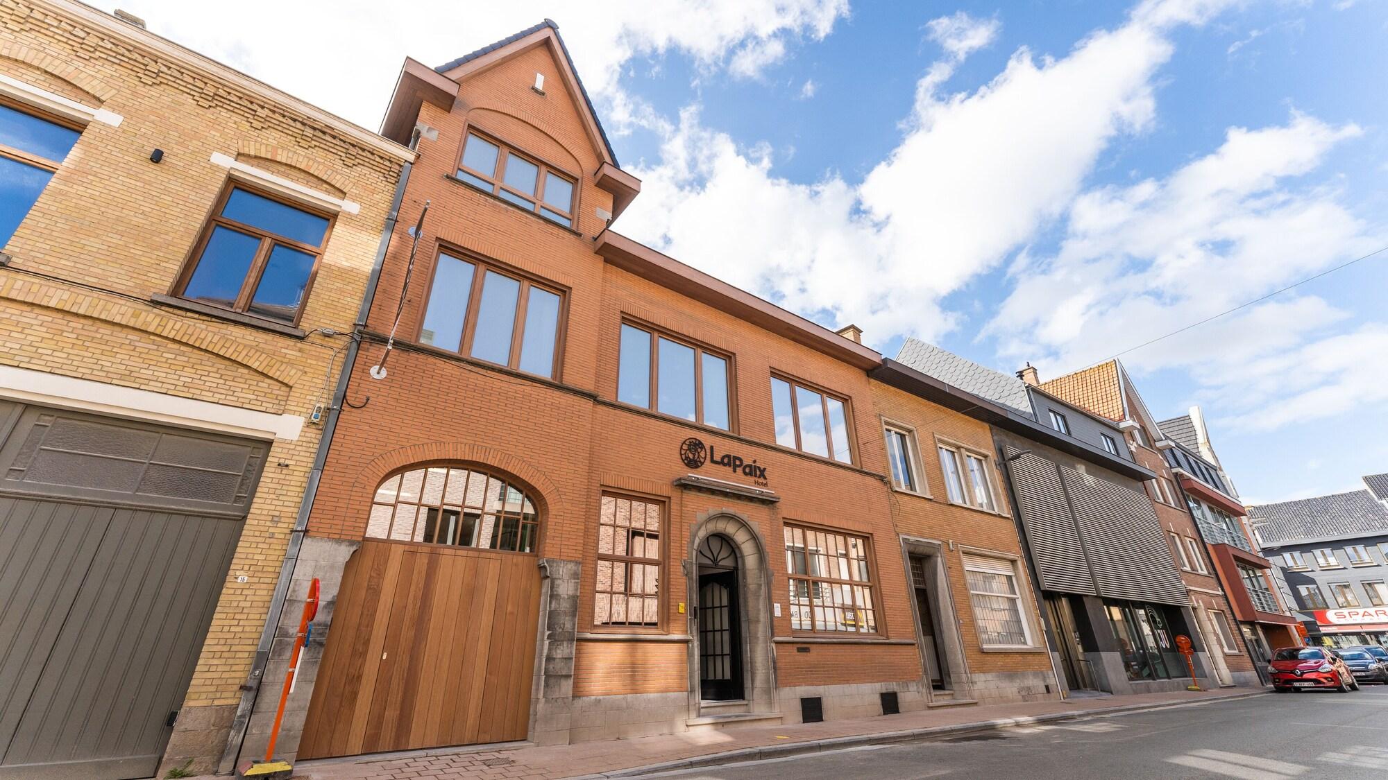 Vista Exterior Guesthouse de la Paix